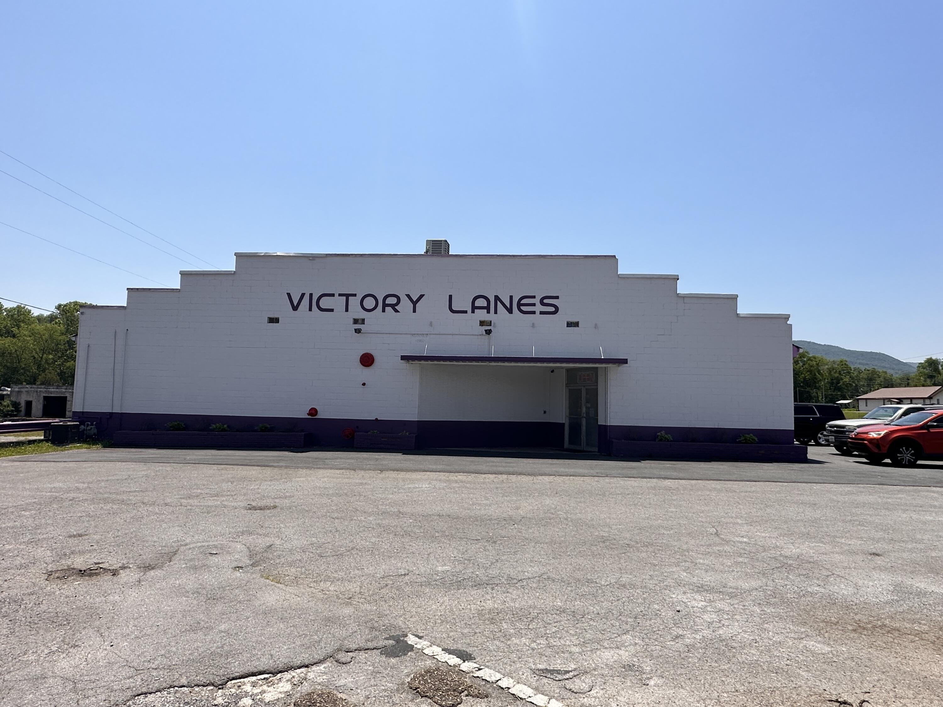 Photo of 10,716 sq ft, 1.90 ac commercial sale at 977 Highway 25-70