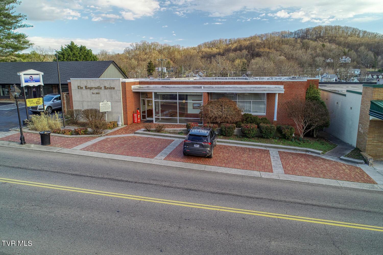 Photo of 5,667 sq ft commercial sale at 316 East Main Street