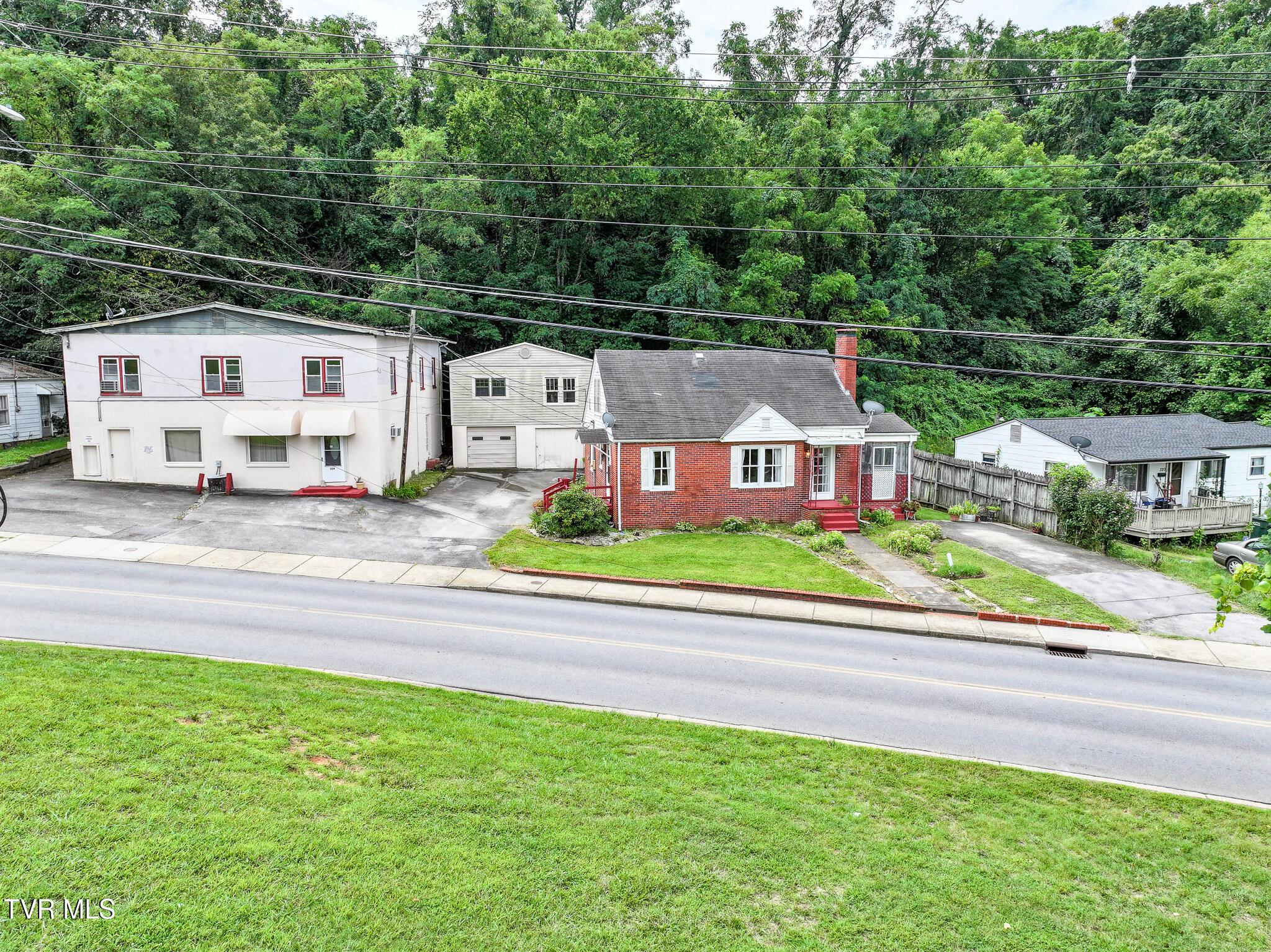 Photo of 3,040 sq ft, 0.29 ac commercial sale at 324 East Church Street