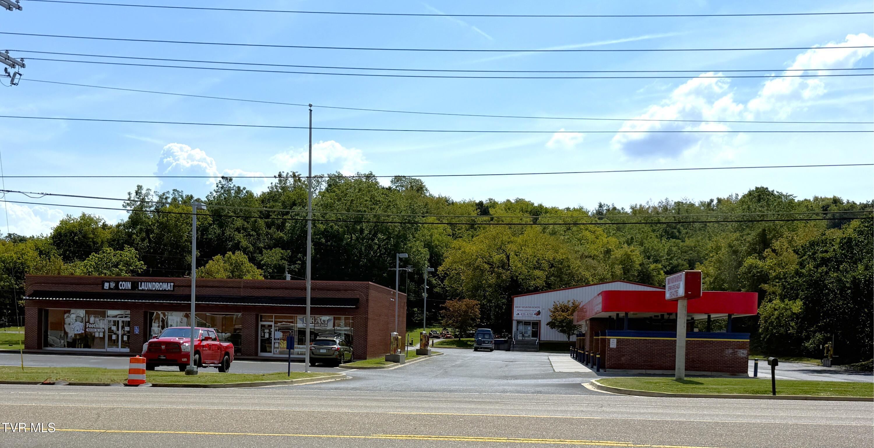 Photo of 9,029 sq ft, 1.68 ac commercial sale at 861 East Highway 25-70