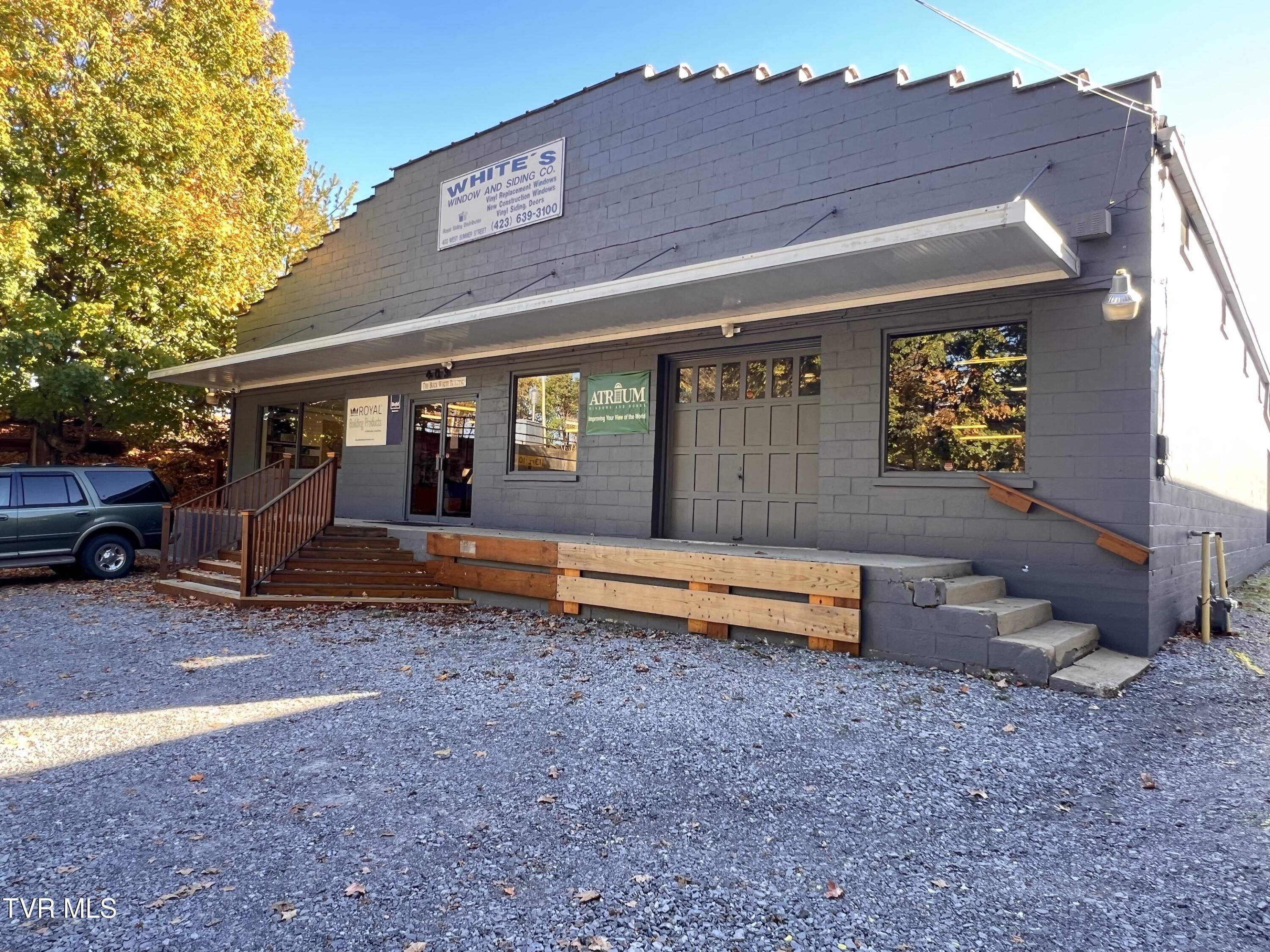 Photo of 1,160 sq ft, 0.4 ac commercial lease at 403 West Summer Street
