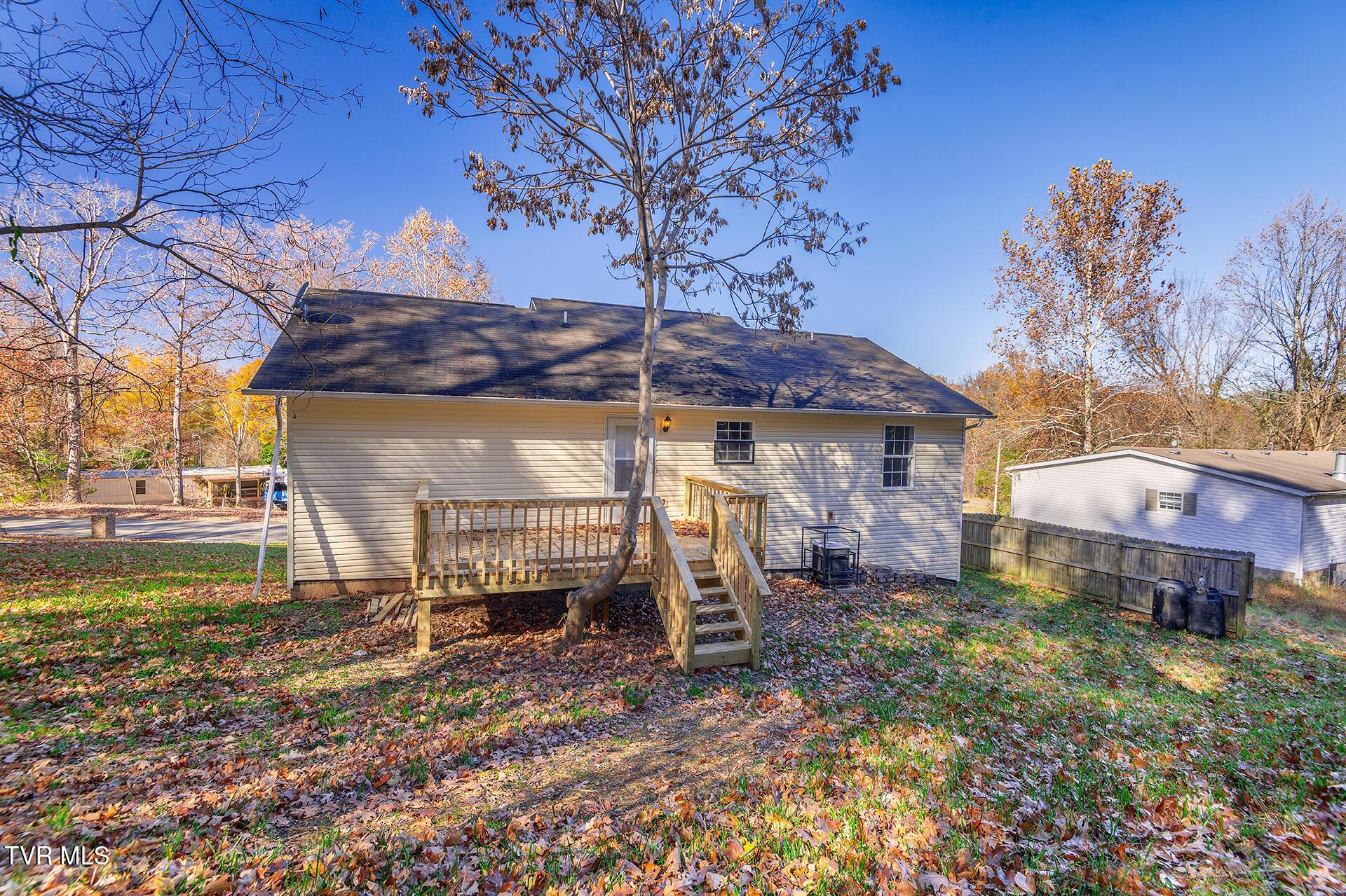 Shandi-503-Long-Avenue-Newport_Exterior-