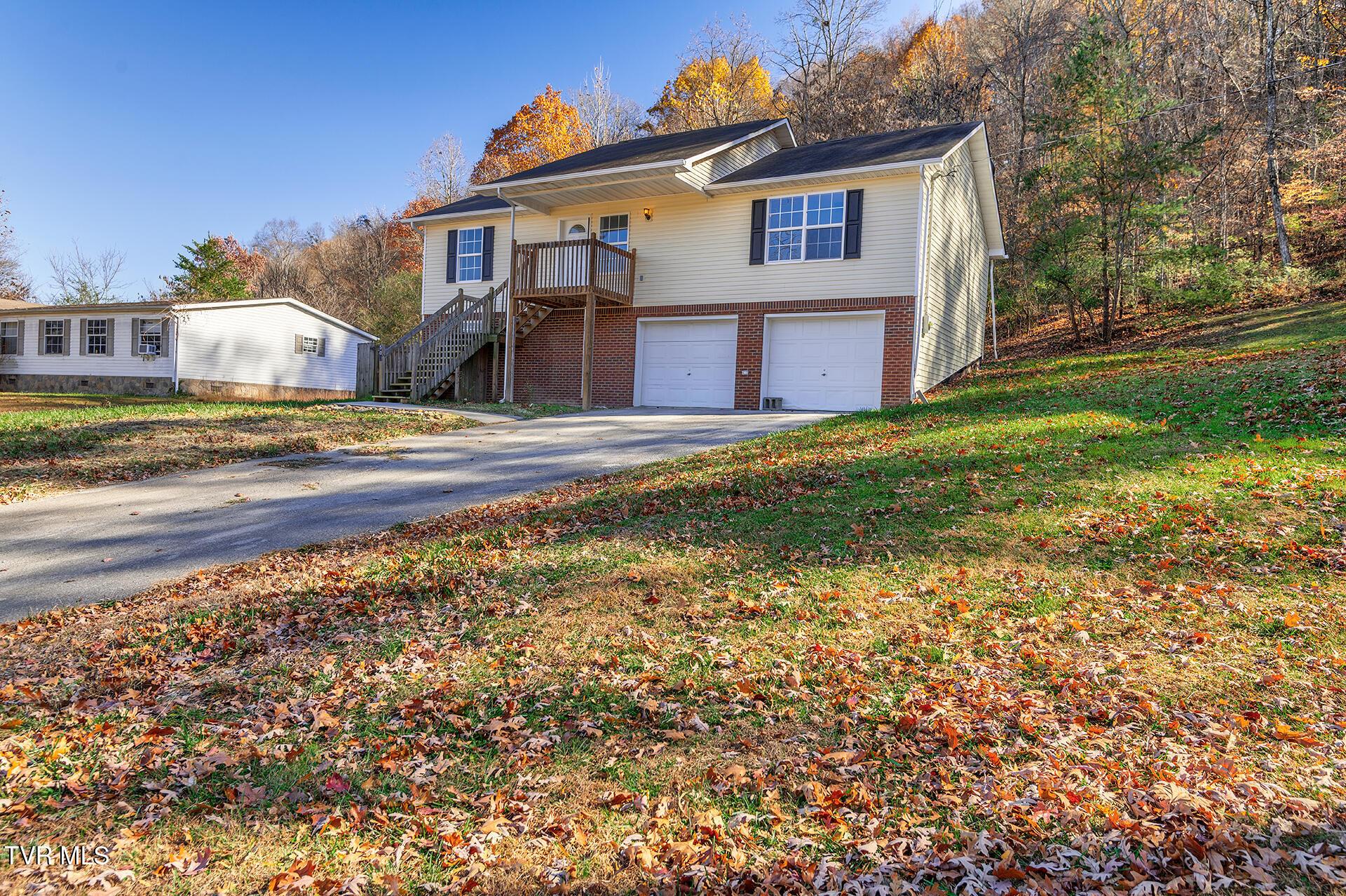 Shandi-503-Long-Avenue-Newport_Exterior-