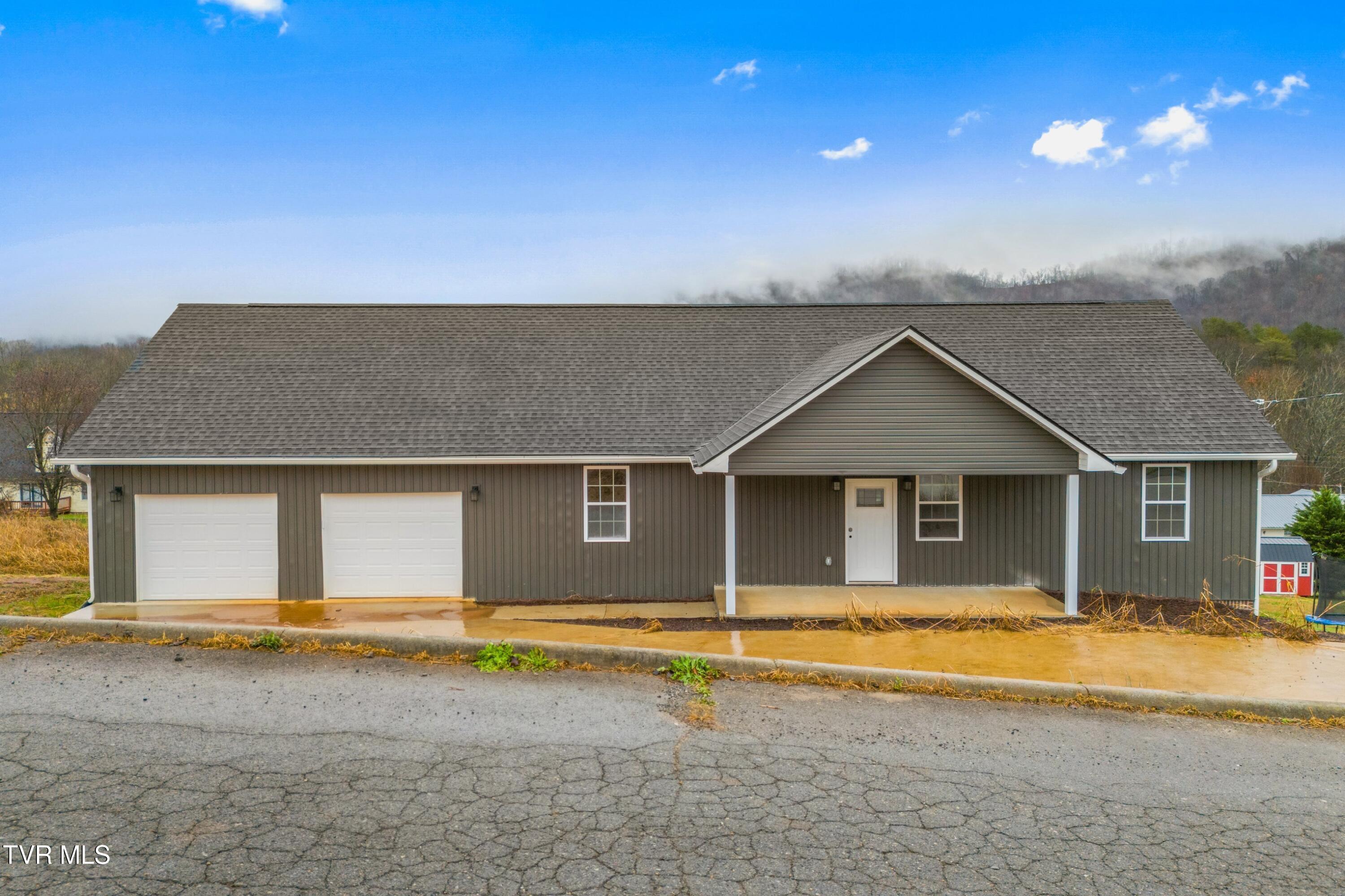 Photo of 3 bed, 2 bath, 1,800 sq ft single family residence at 241 Stewart Hills Drive