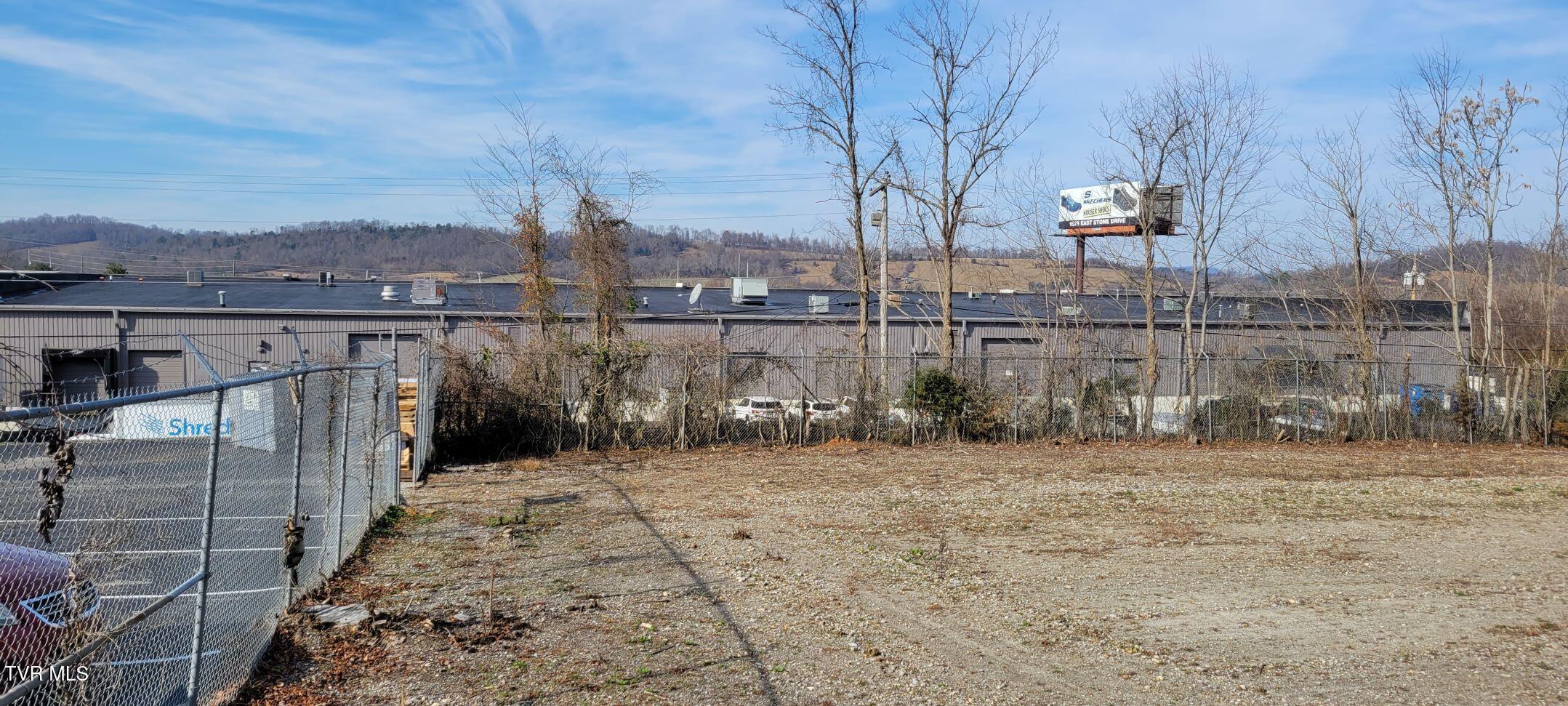 gated lot 4