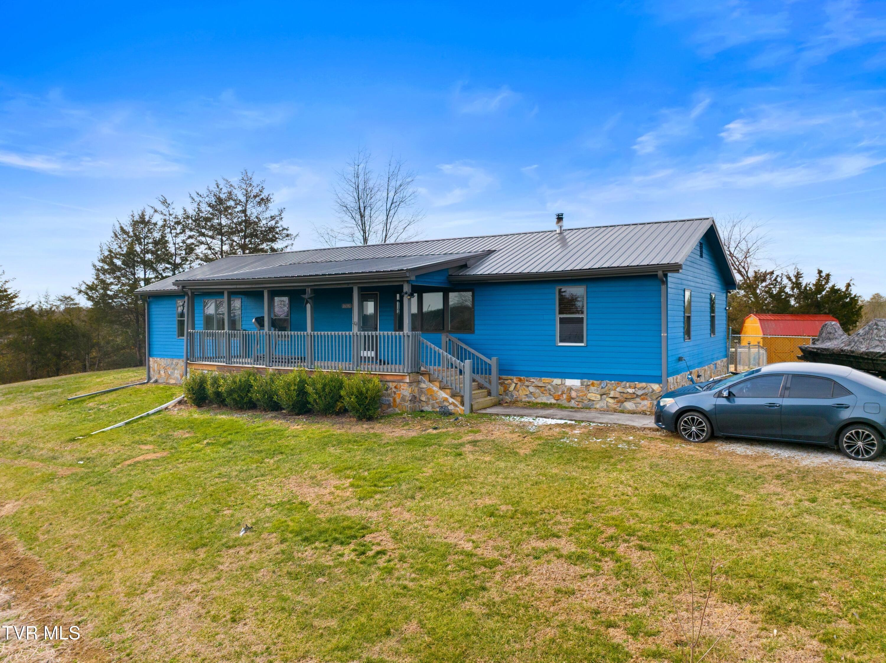 003-1690GoodmanLoop-BullsGap-TN-37711-SM