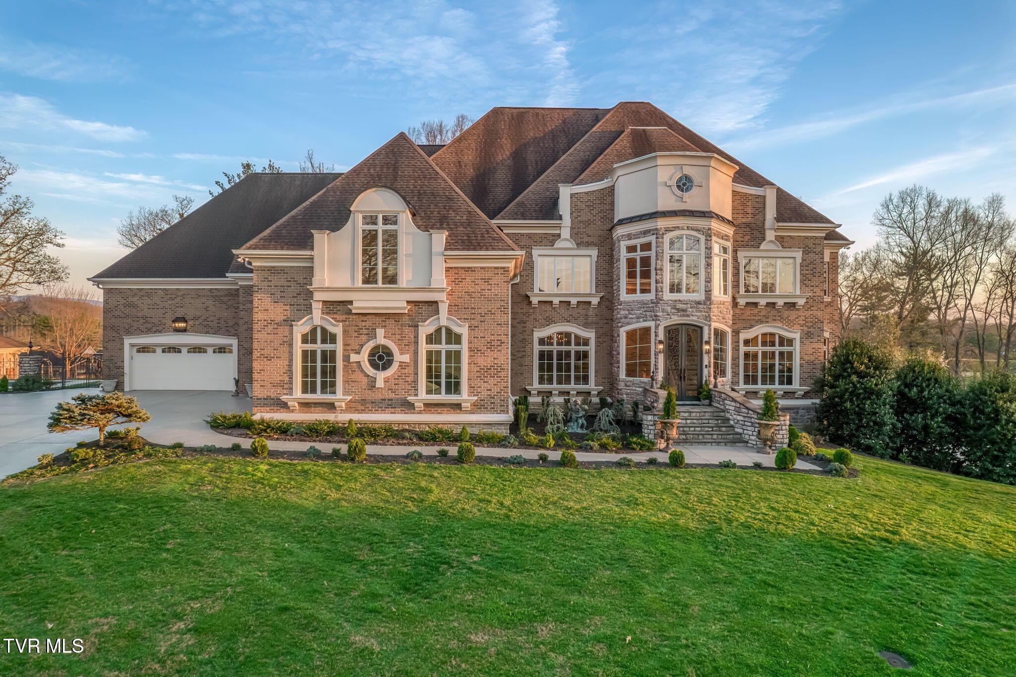 Photo of 6 bed, 8 bath, 11,569 sq ft single family residence at 1128 Mountain Vista Pvt Drive