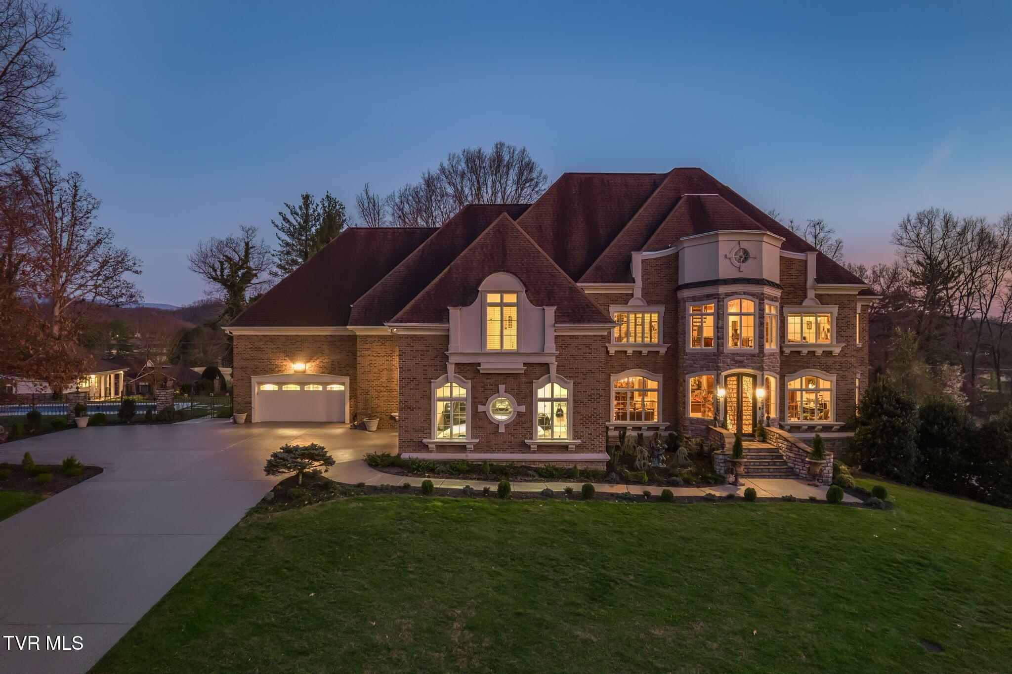 1128 Mountain Vista Dr