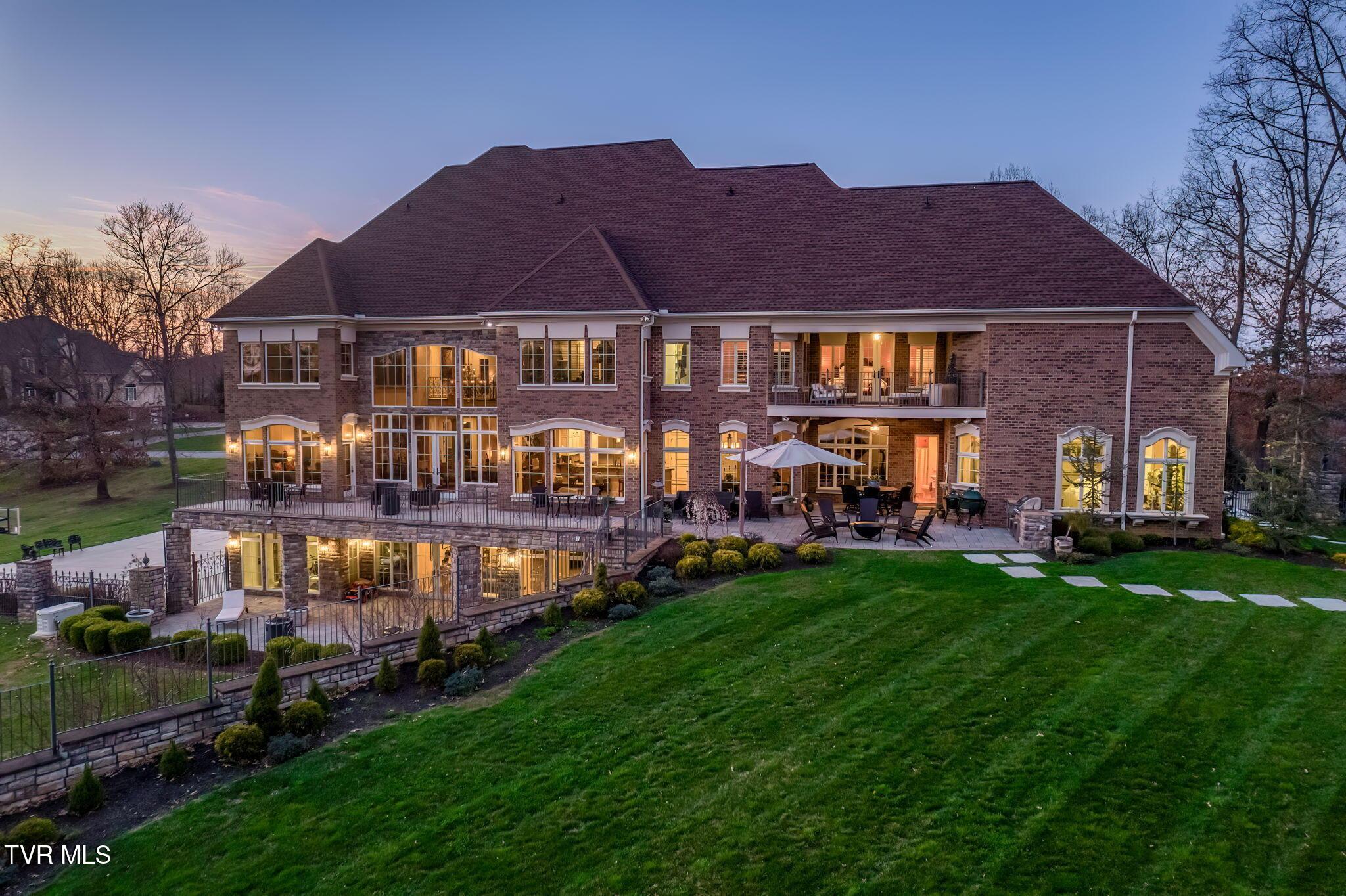 1128 Mountain Vista Dr