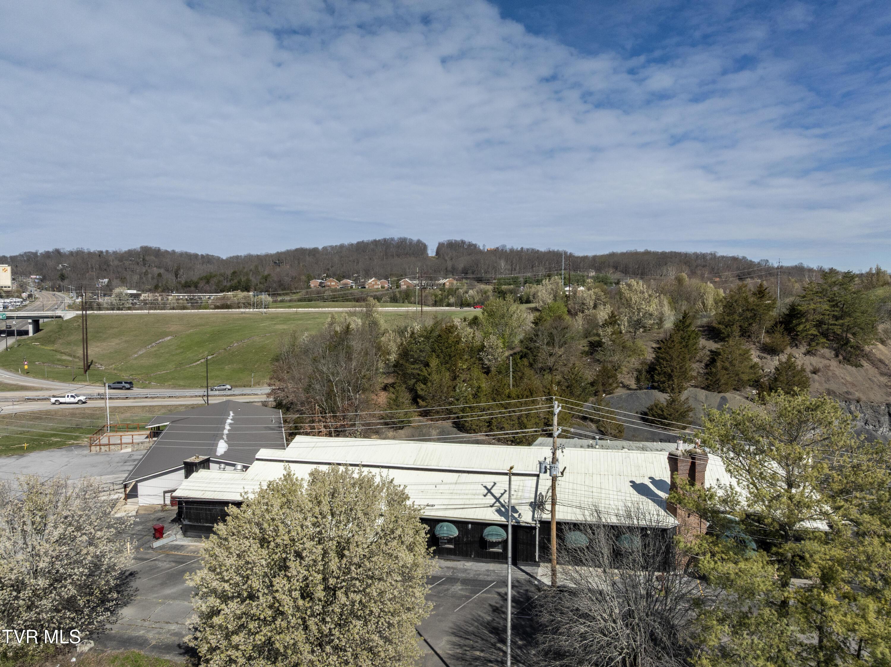 RoanSt-Aerials-4