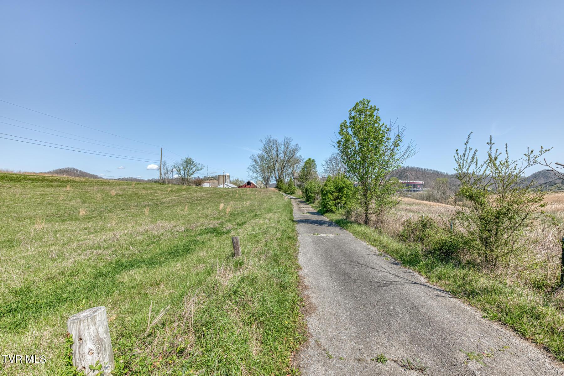 191 White Top Rd-12