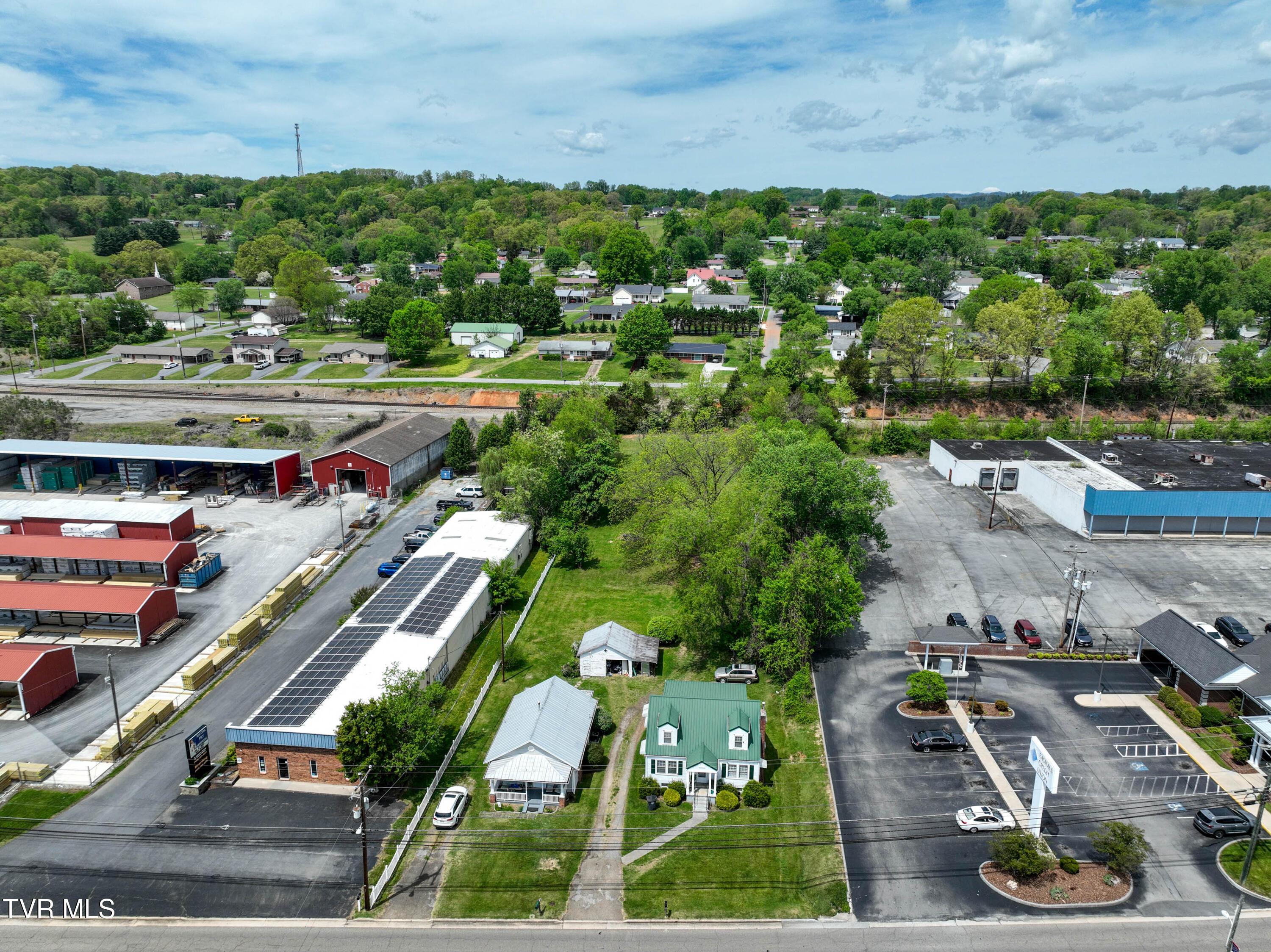 200 Main St W Drone DOM-7