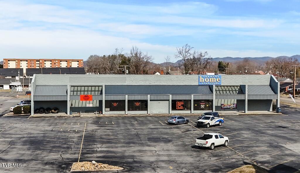 Photo of 25,520 sq ft, 2.77 ac commercial lease at 2450 Memorial Boulevard
