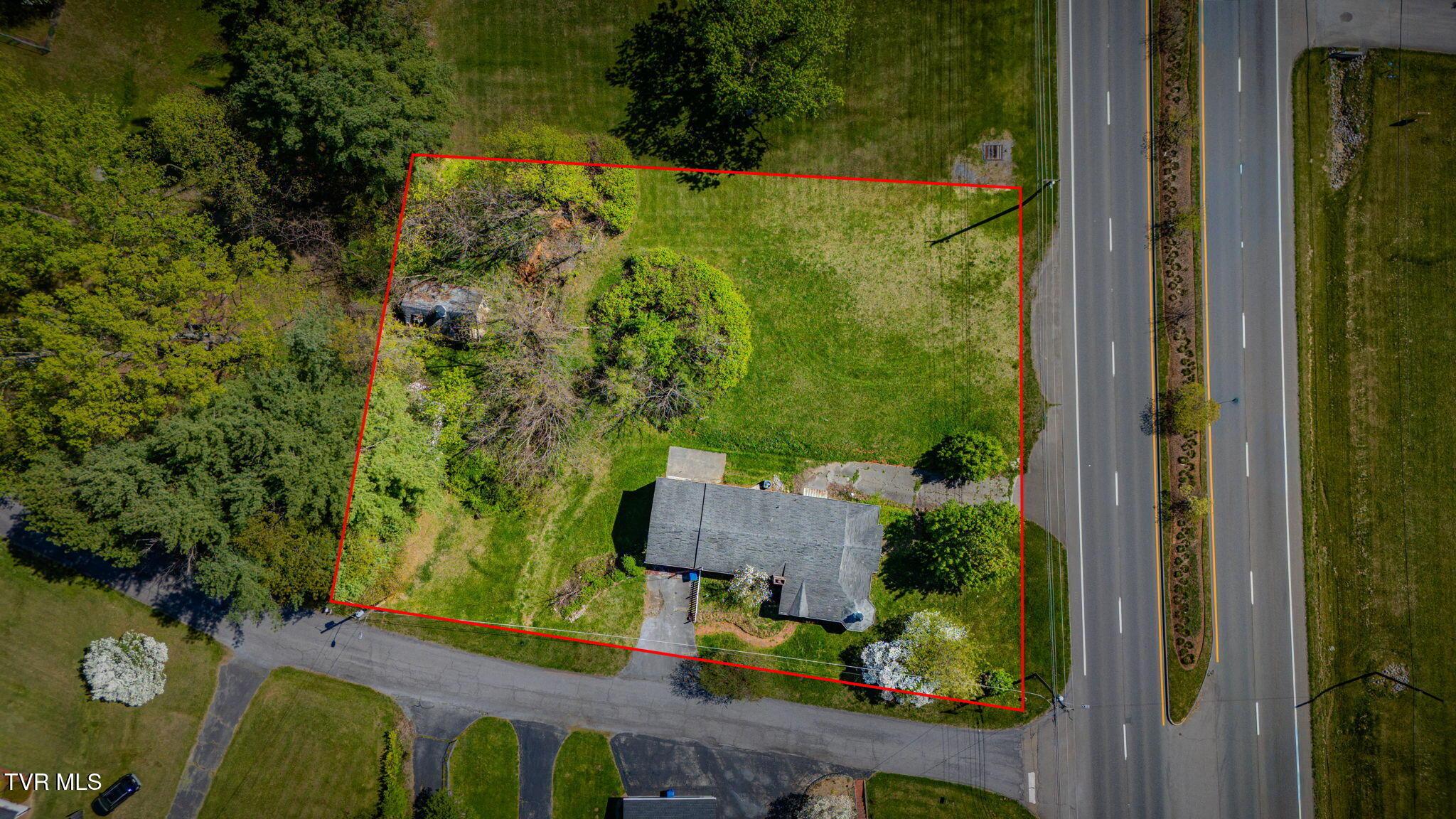 Photo of 1,008 sq ft, 0.64 ac commercial sale at 1203 East Jackson Boulevard