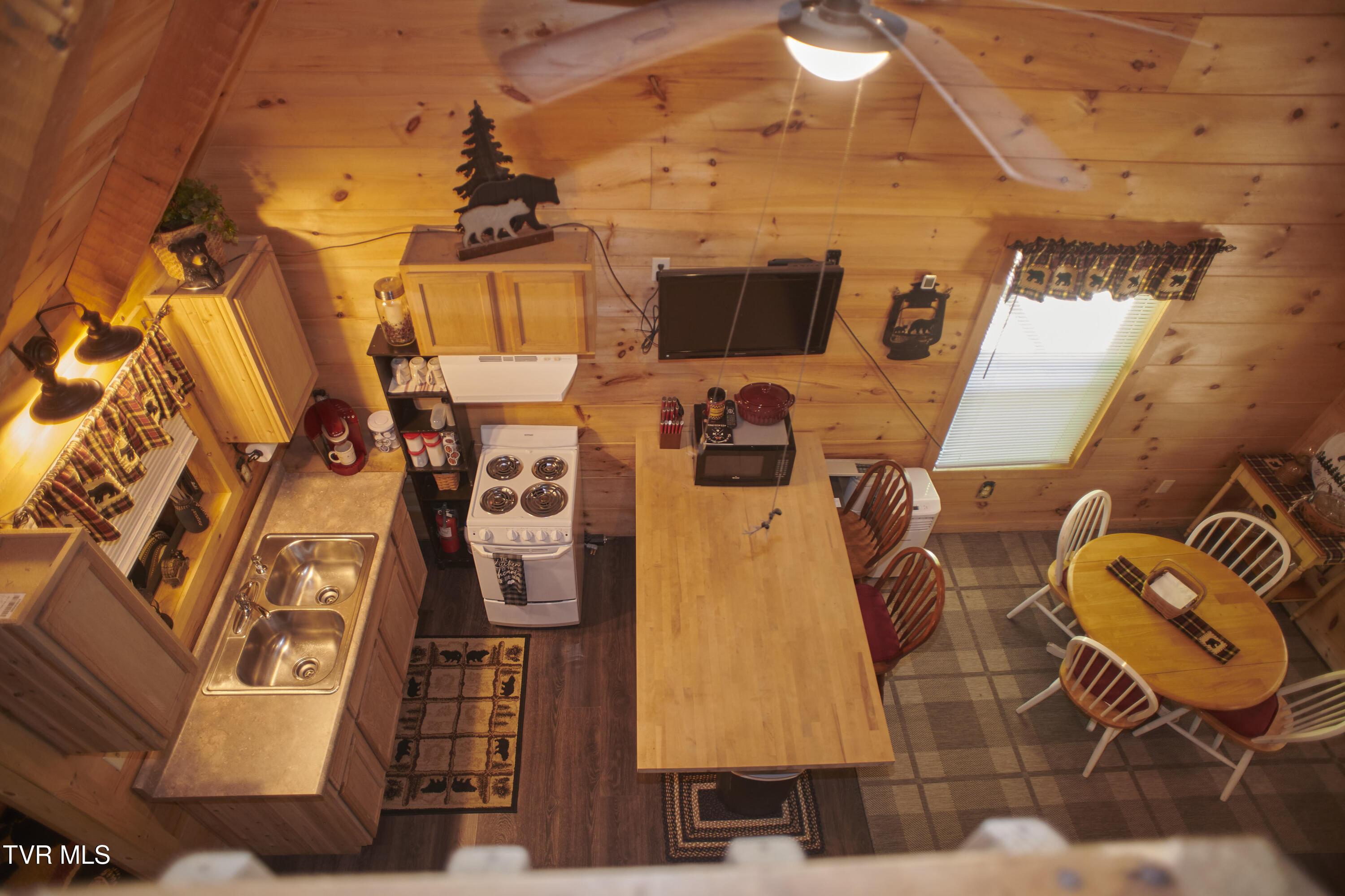 cabin 9