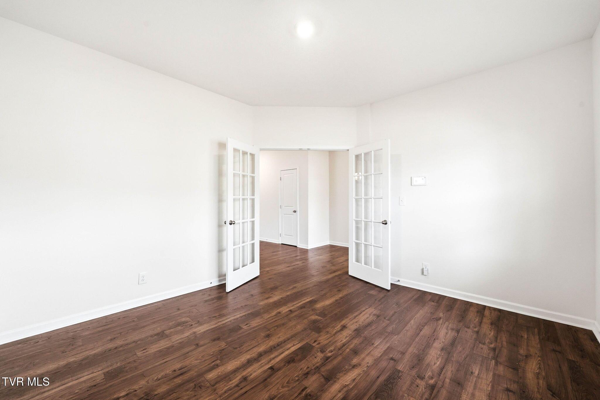 44-web-or-mls-1129 Raccoon Ln-6