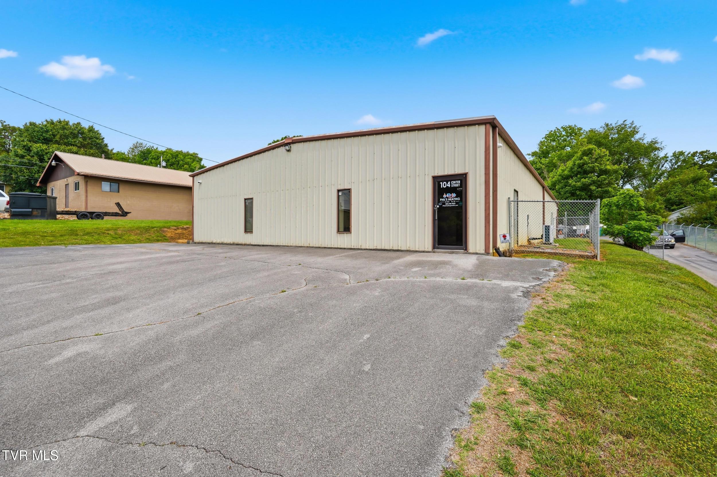 Photo of 5,000 sq ft commercial sale at 104 Center Street