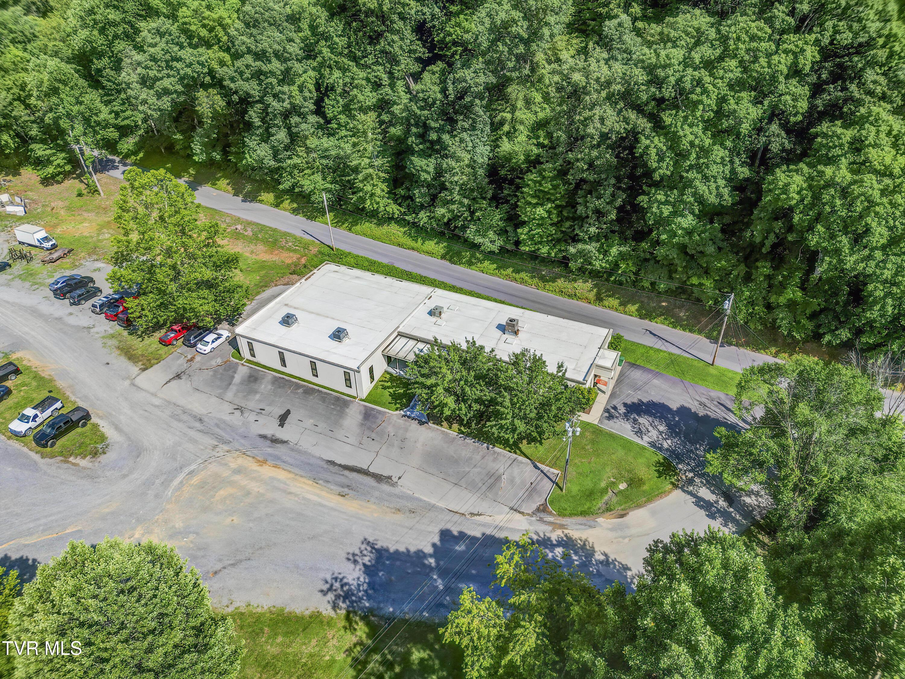 Photo of 6,756 sq ft, 0.62 ac commercial lease at 249 Neal Drive