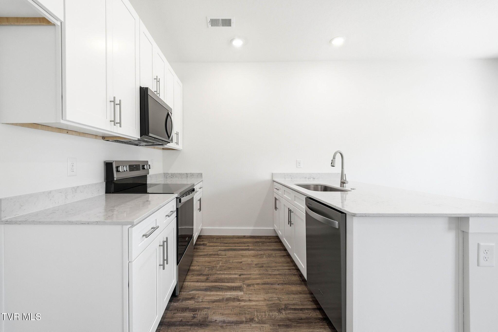 30-web-or-mls-1114 Wenna Wy-8