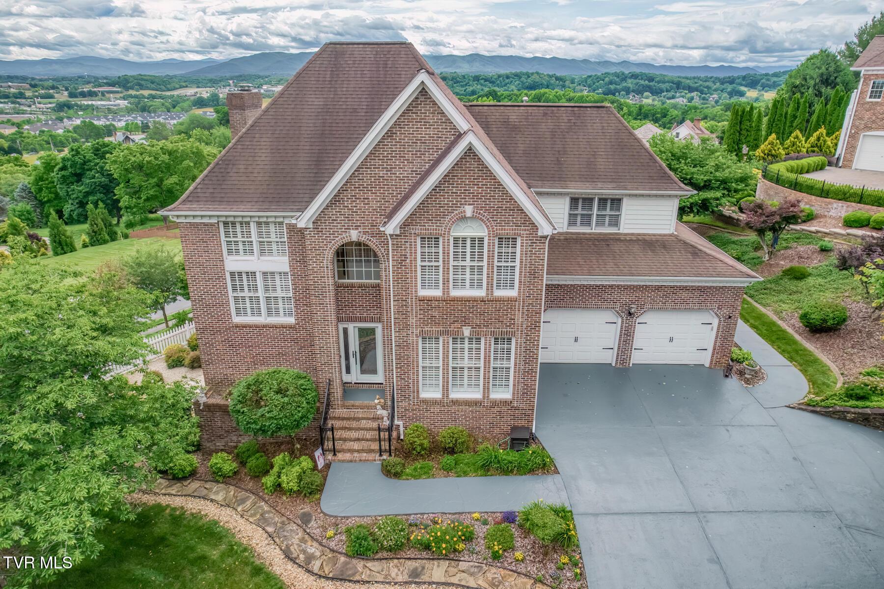 3401 Stoneridge Dr-2