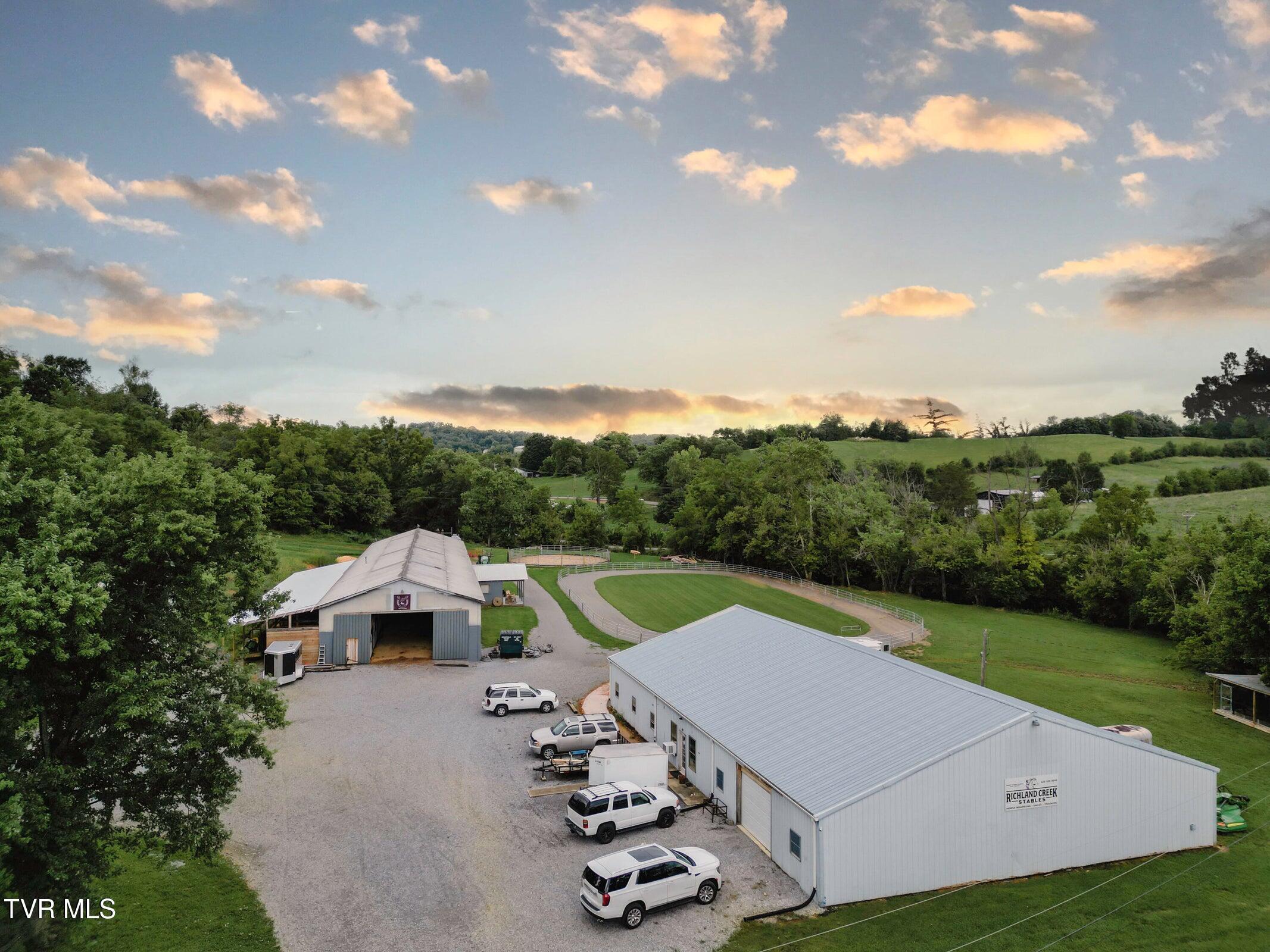 90 Darnell Rd