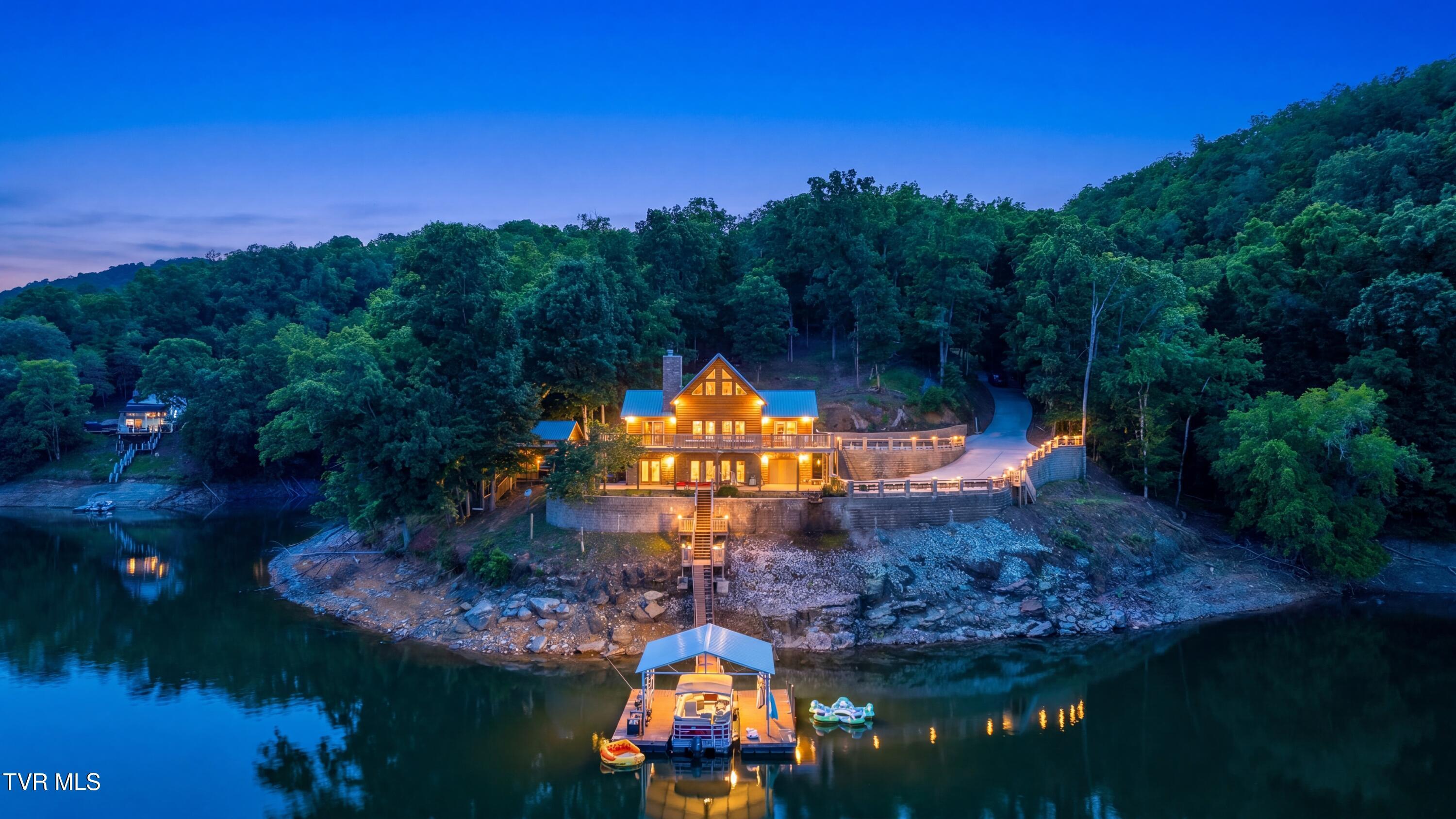 1_dji_0669_twilight_1a379b8c