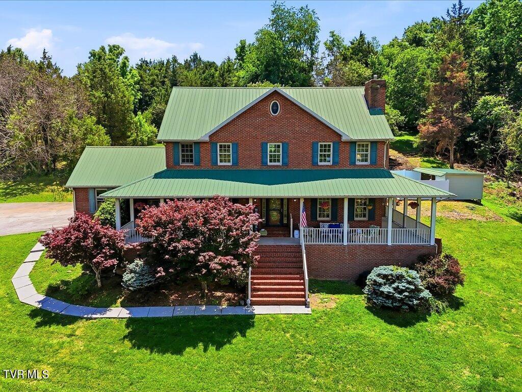 Photo of 4 bed, 4 bath, 4,395 sq ft single family residence at 7531 West Pierce Drive