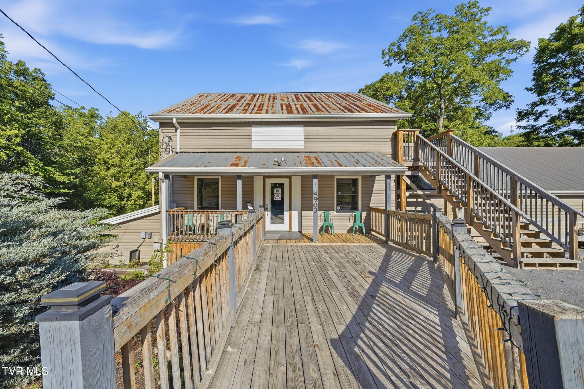 45-web-or-mls-4903 N Roan St-5