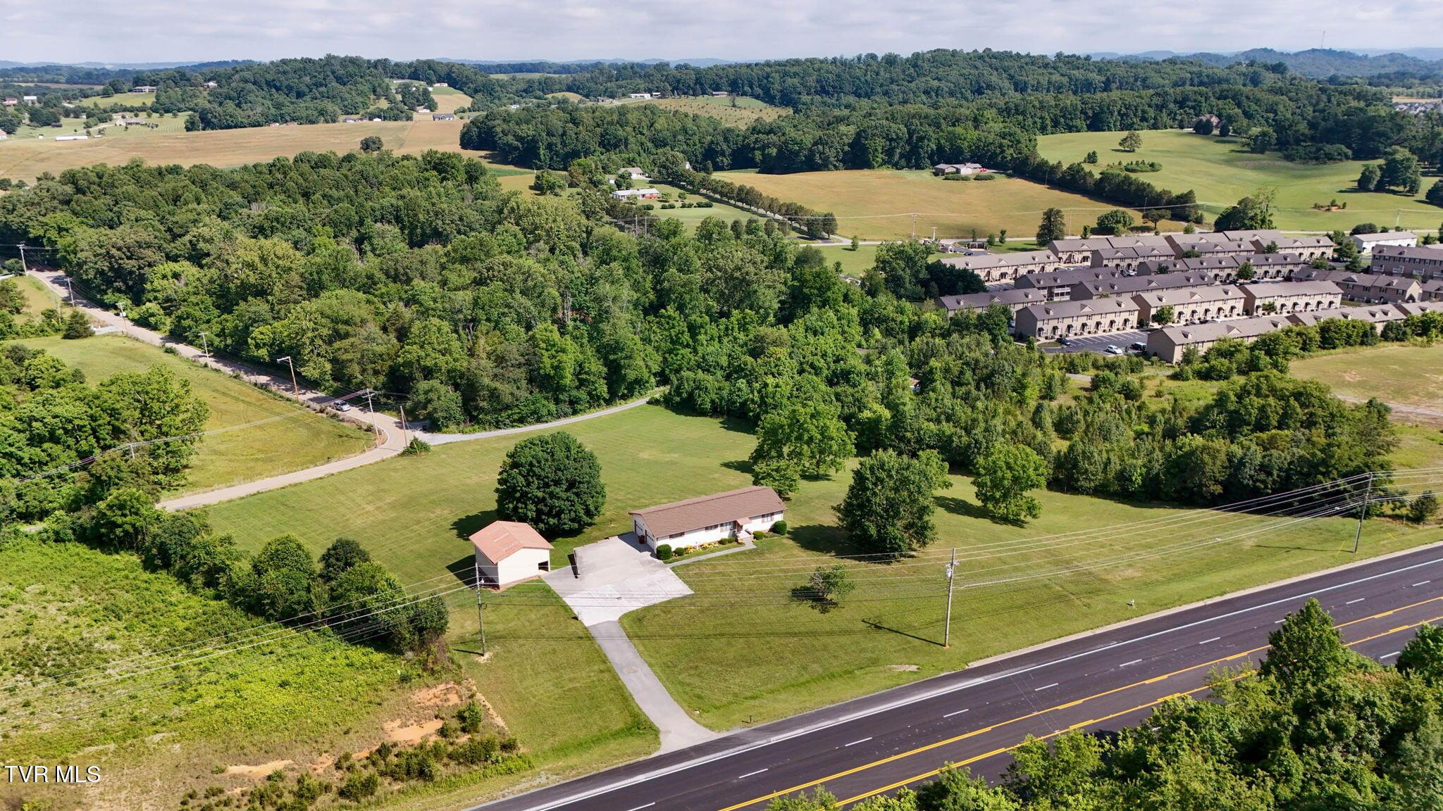134-web-or-mls-6089 Bristol Hwy Unbrande