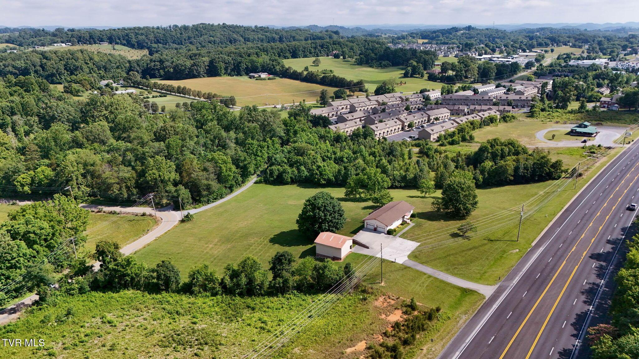135-web-or-mls-6089 Bristol Hwy Unbrande