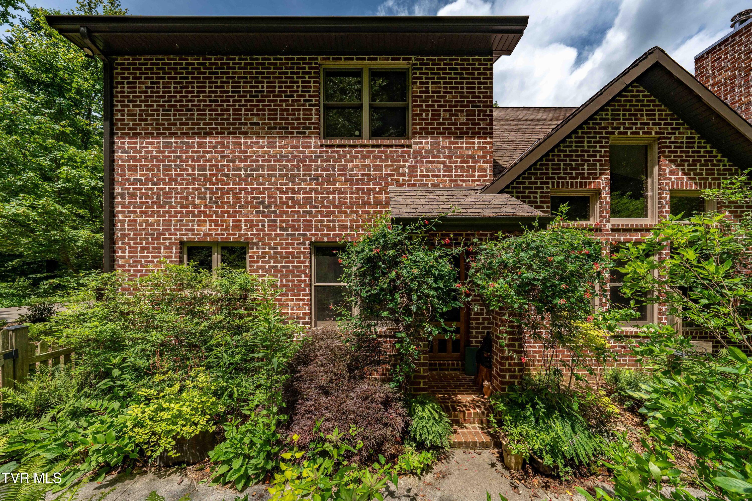 117 Toms Creek Drive (15 of 98)