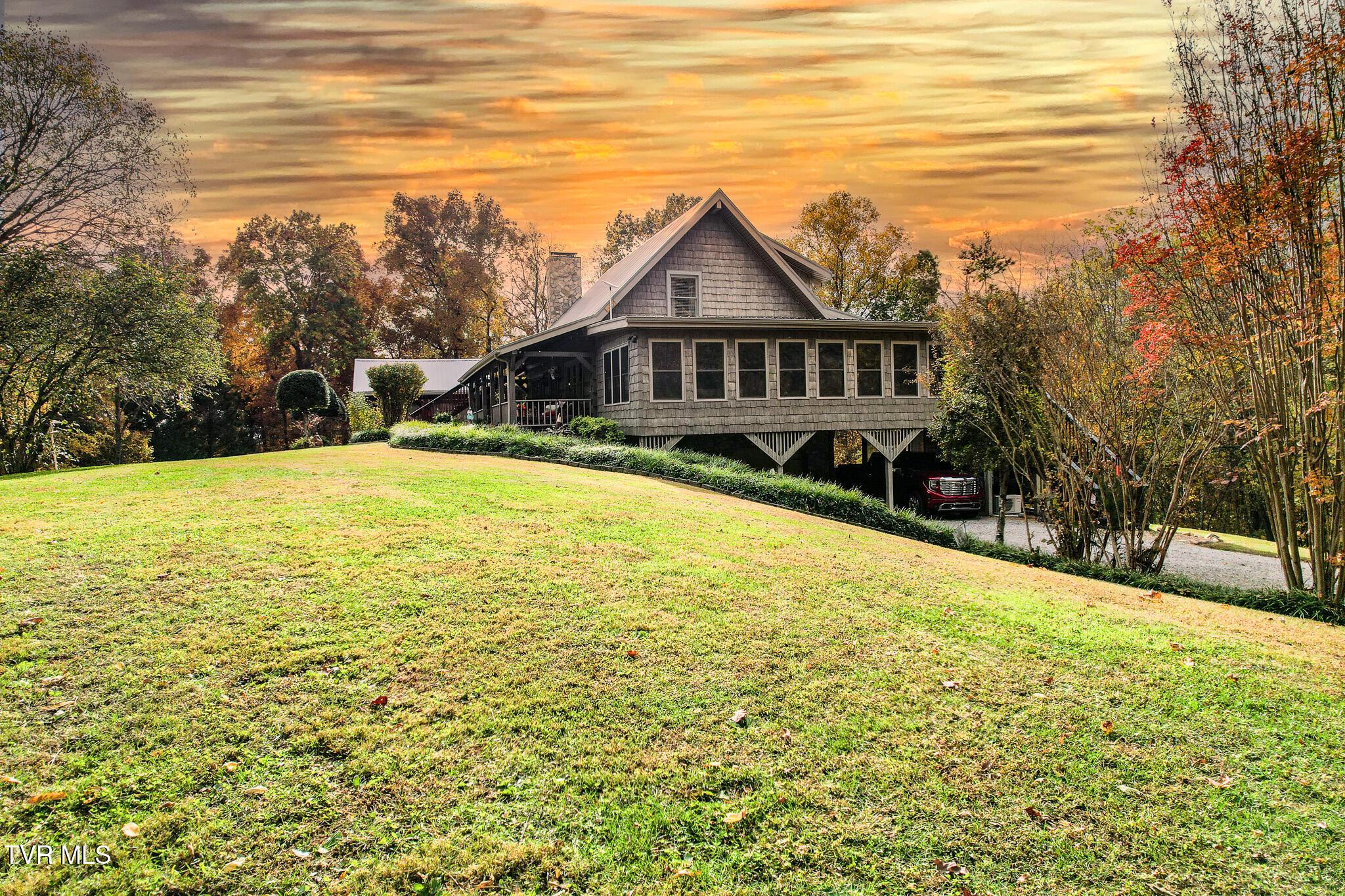 Photo of 4 bed, 3 bath, 4,068 sq ft single family residence at 570 Stephen Brooks Road