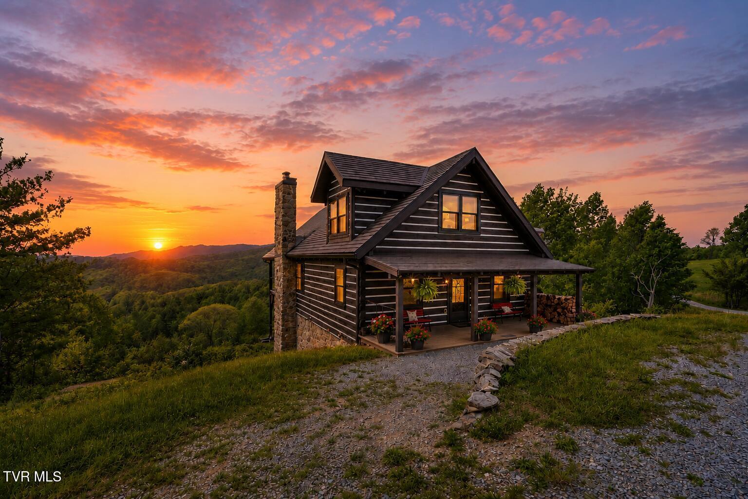 Photo of 4 bed, 3 bath, 3,188 sq ft single family residence at 308 Walnut Mountain Farm Loop