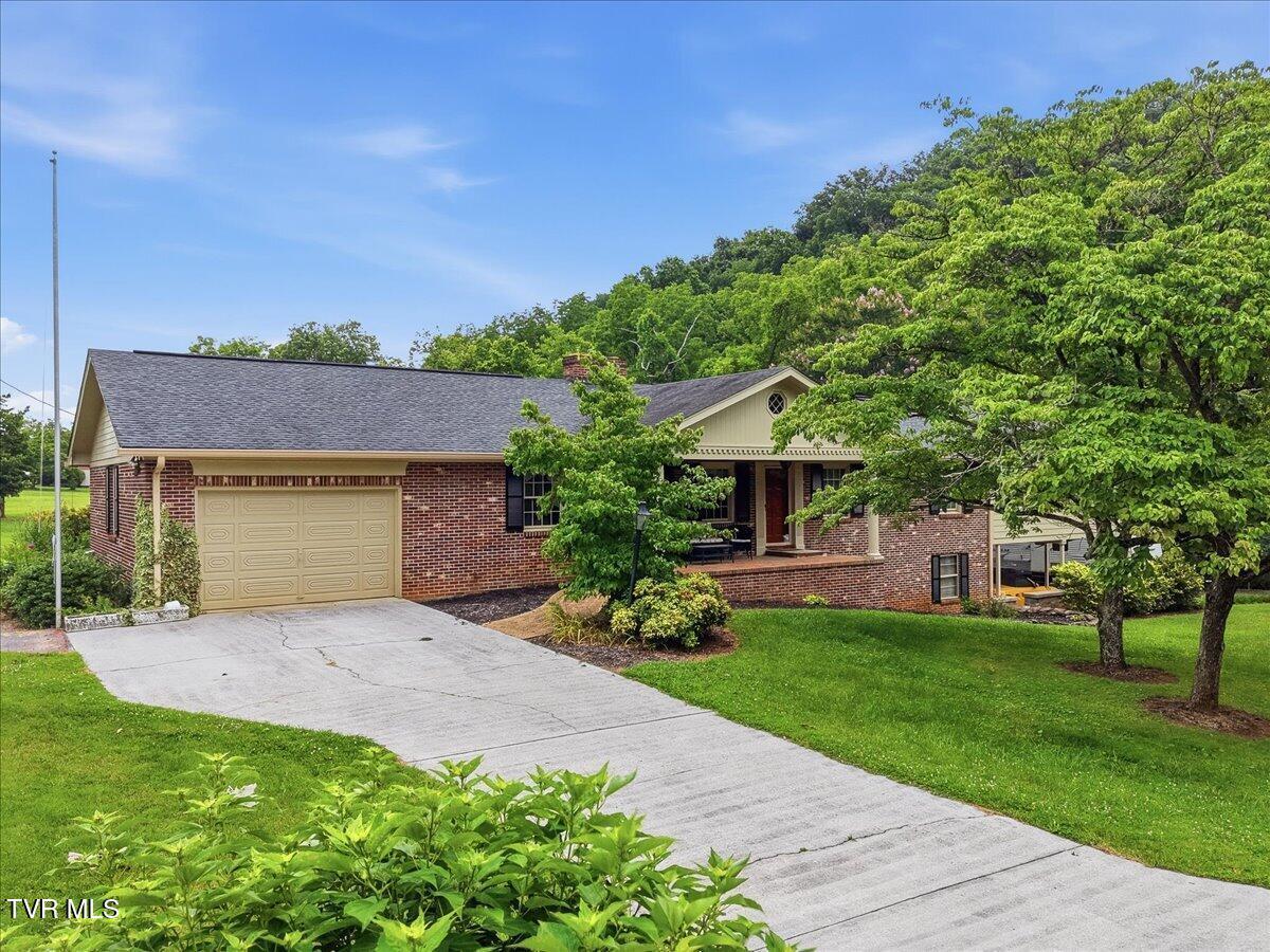 01-404_Cowan_Drive_Rogersville_006