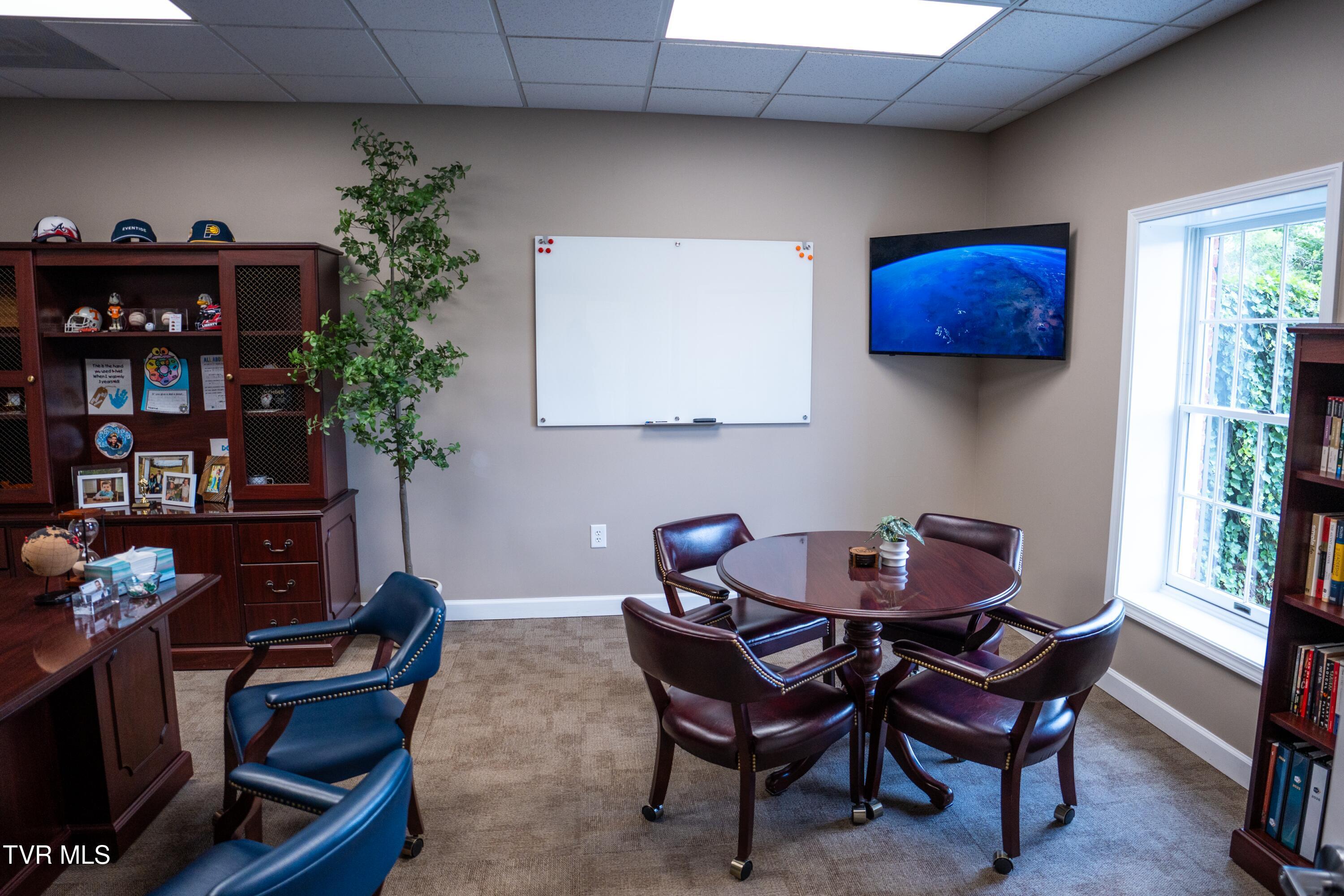 vf_office-2