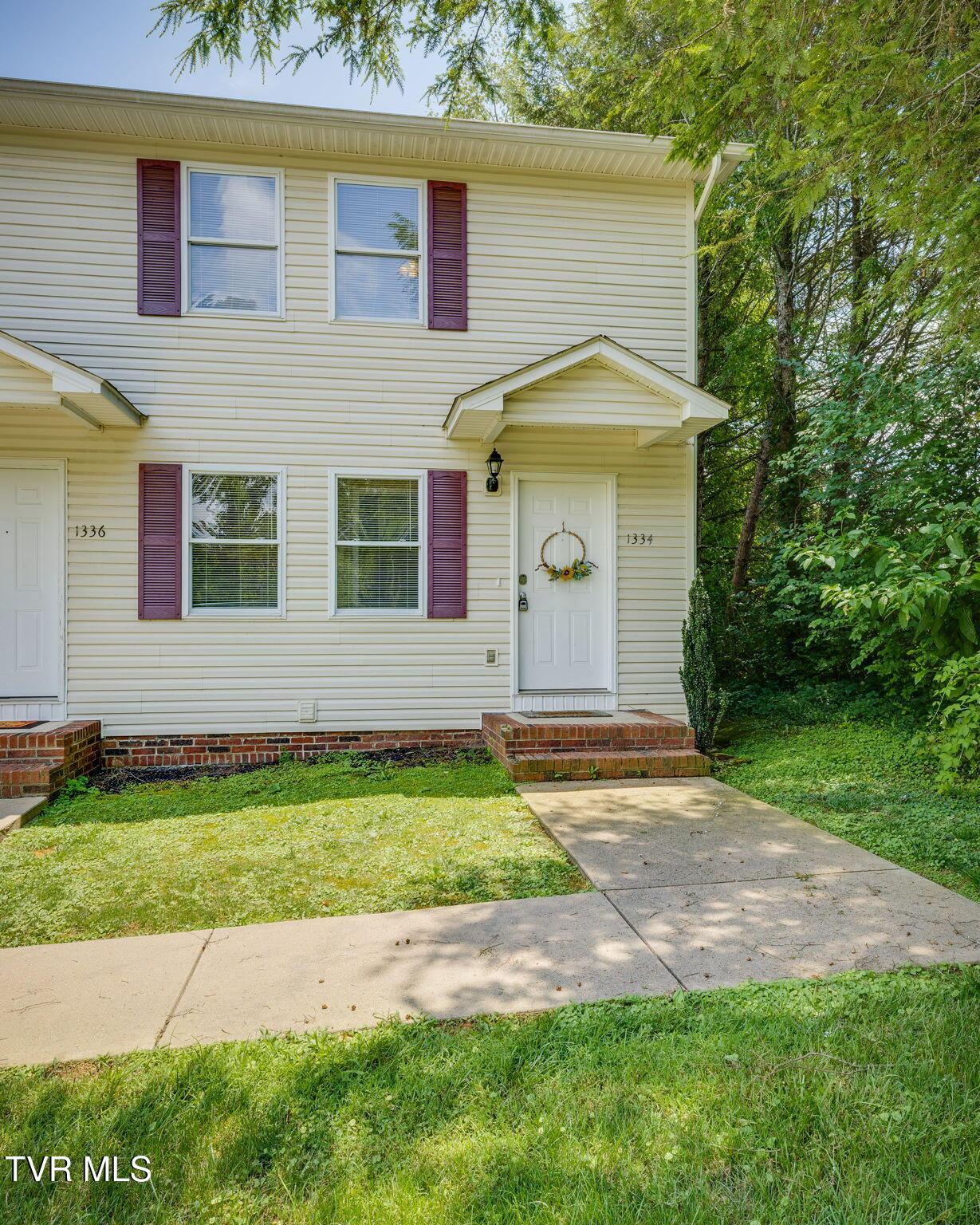 Photo of 2 bed, 2 bath, 1,322 sq ft condominium at Address withheld by seller