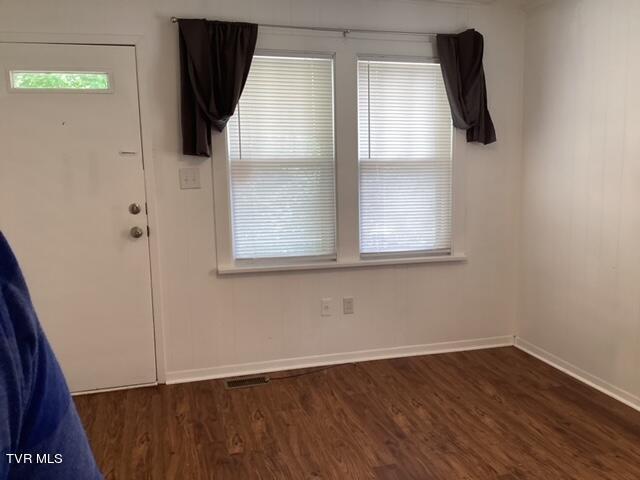 Mary St. - Living Room