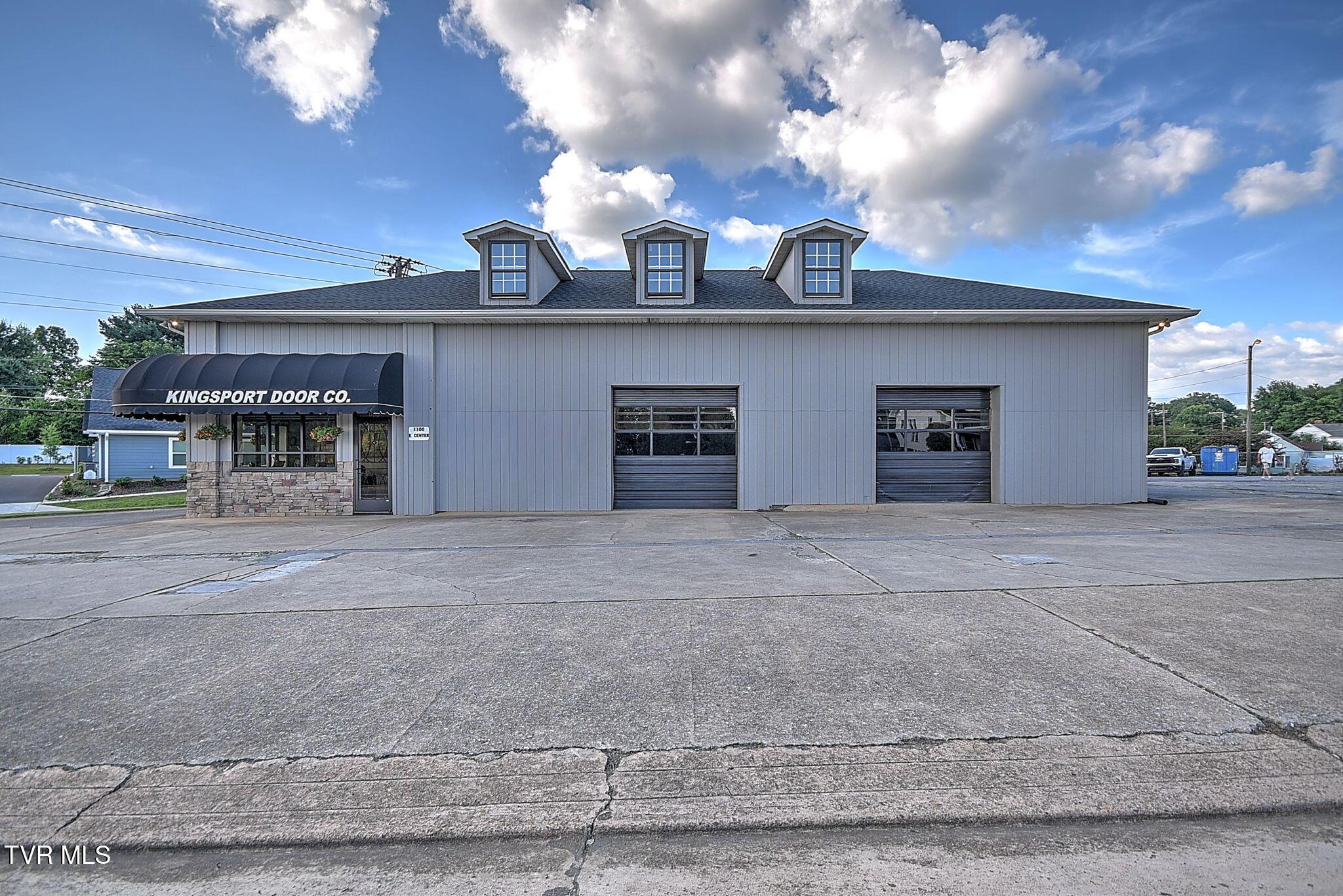 Photo of 4,448 sq ft, 0.2 ac commercial sale at 1100 East Center Street