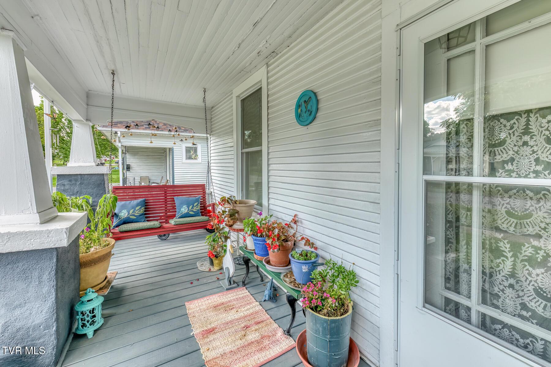 208 Delaware St-2