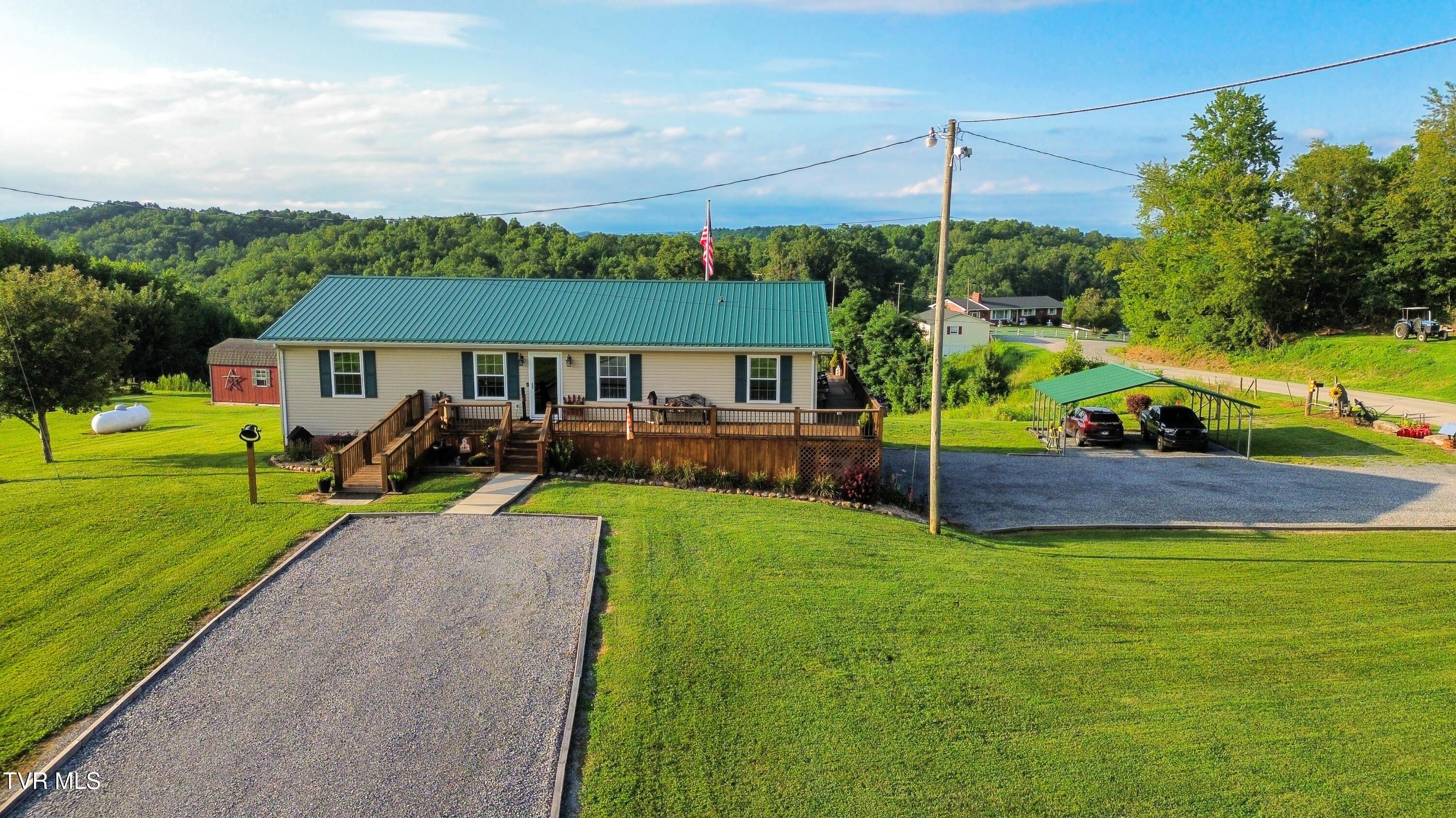 Photo of 3 bed, 3 bath, 3,586 sq ft single family residence at 293 Denton Valley Road