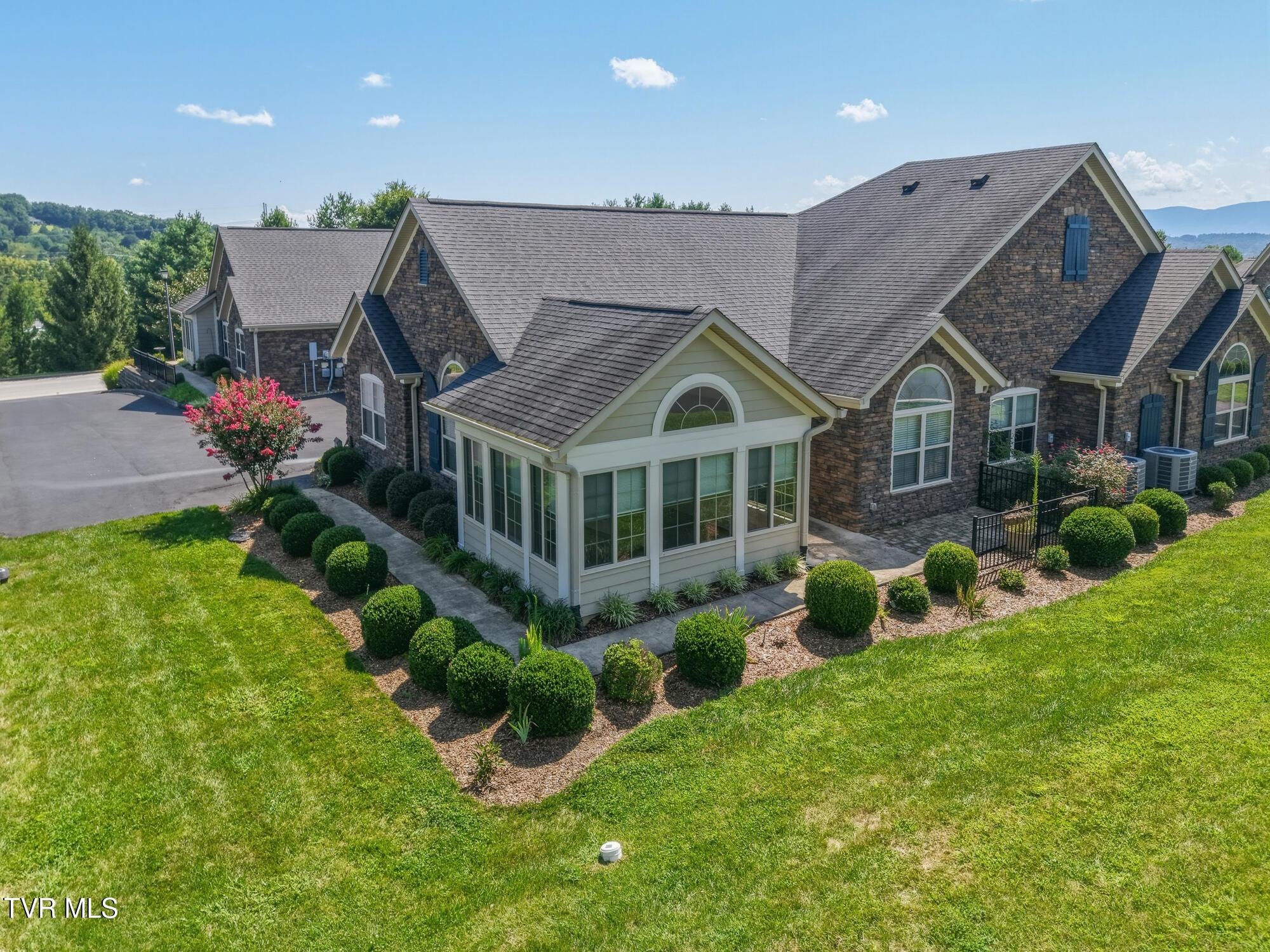 Photo of 2 bed, 2 bath, 1,938 sq ft condominium at 1264 Hatterdale Farm Road #1264