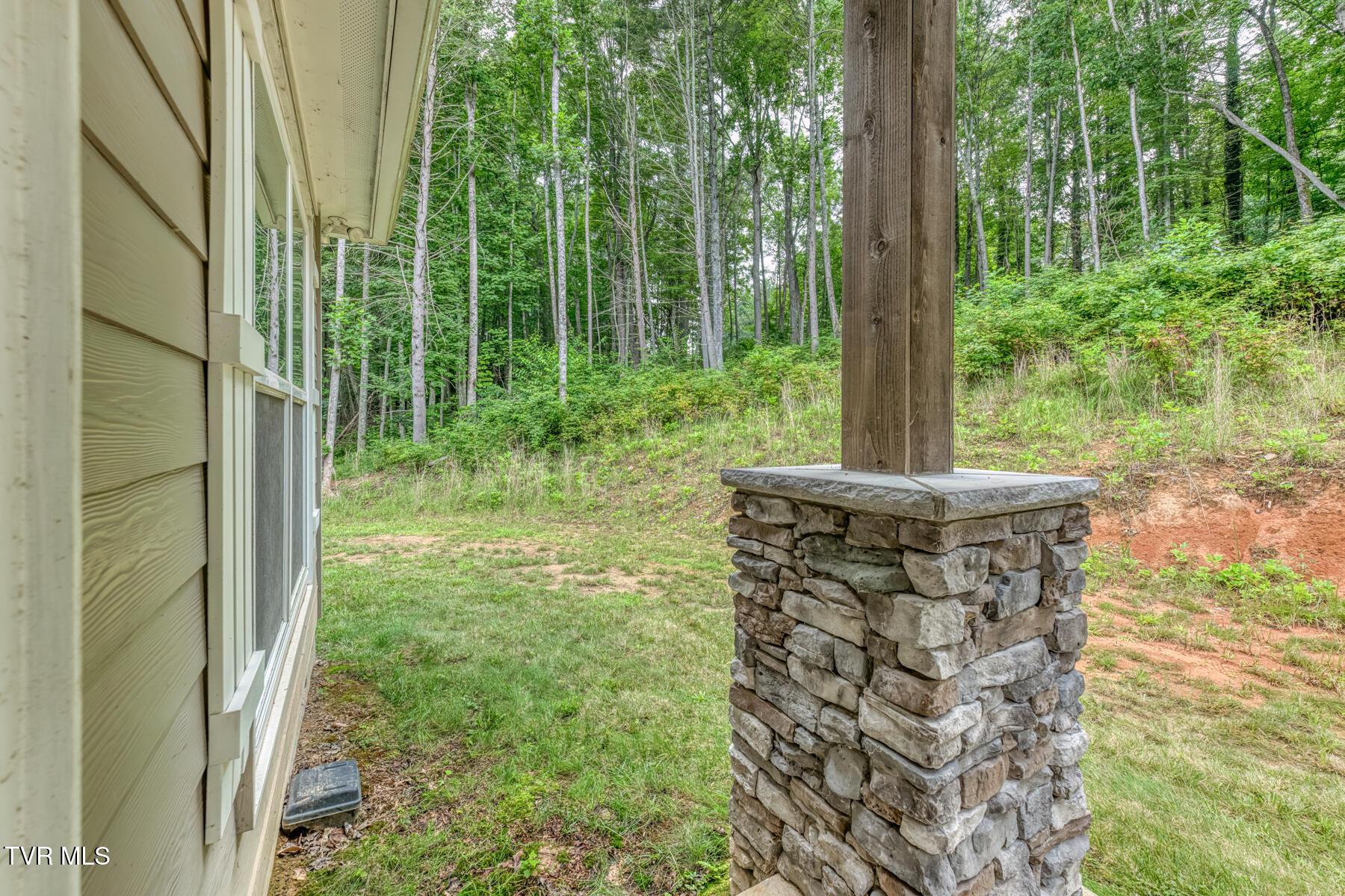 167 Brian Ln-3
