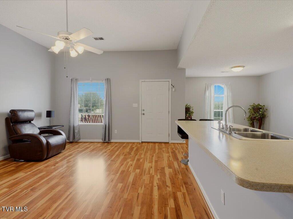 10026 Bellflower Way - 4
