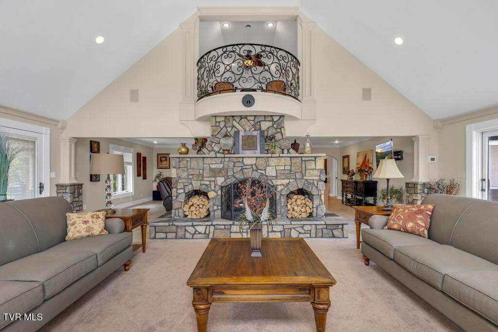 107-web-or-mls-A7506704