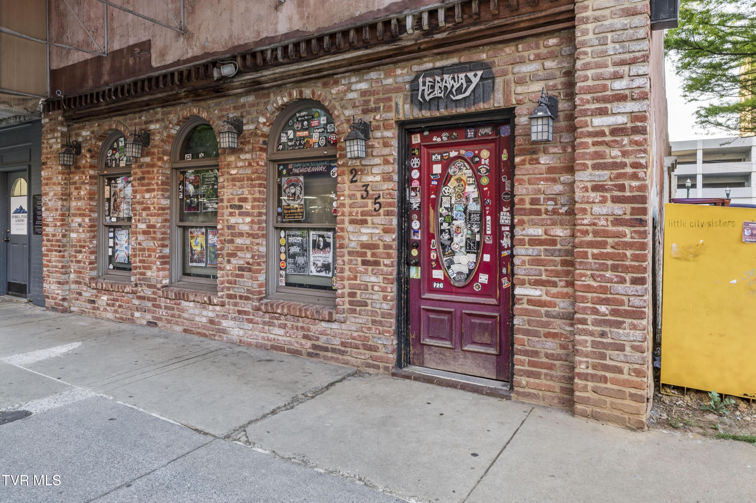 HIdeaway-Exterior-2