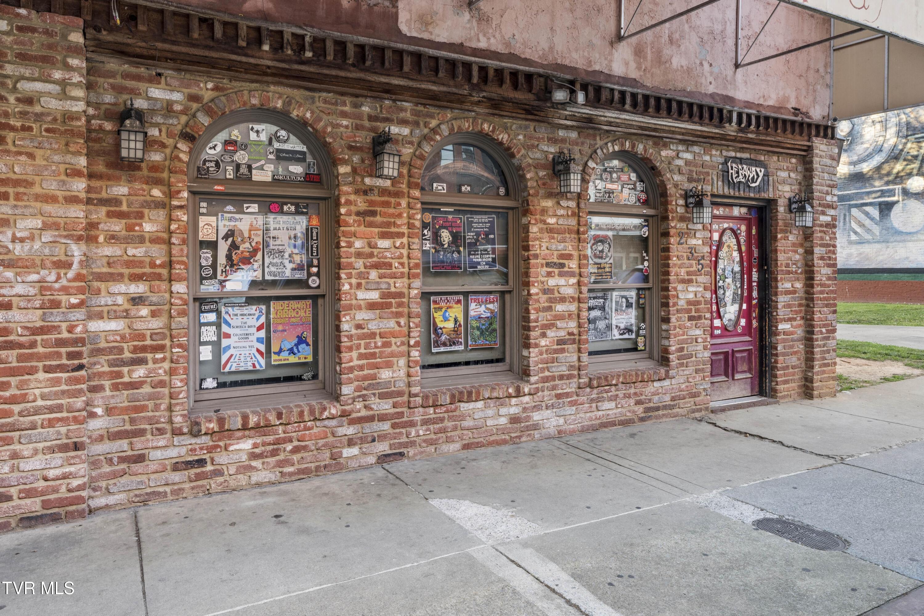HIdeaway-Exterior-3