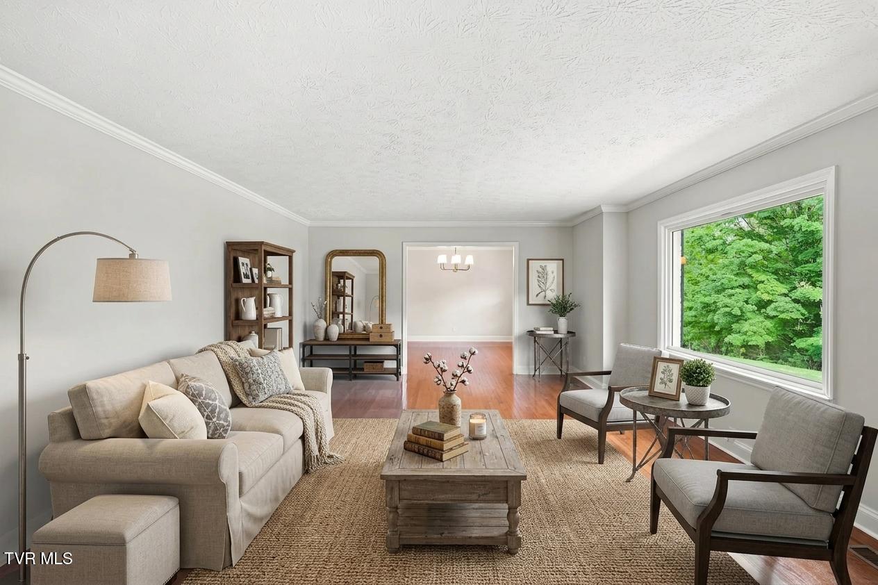front living virtually staged