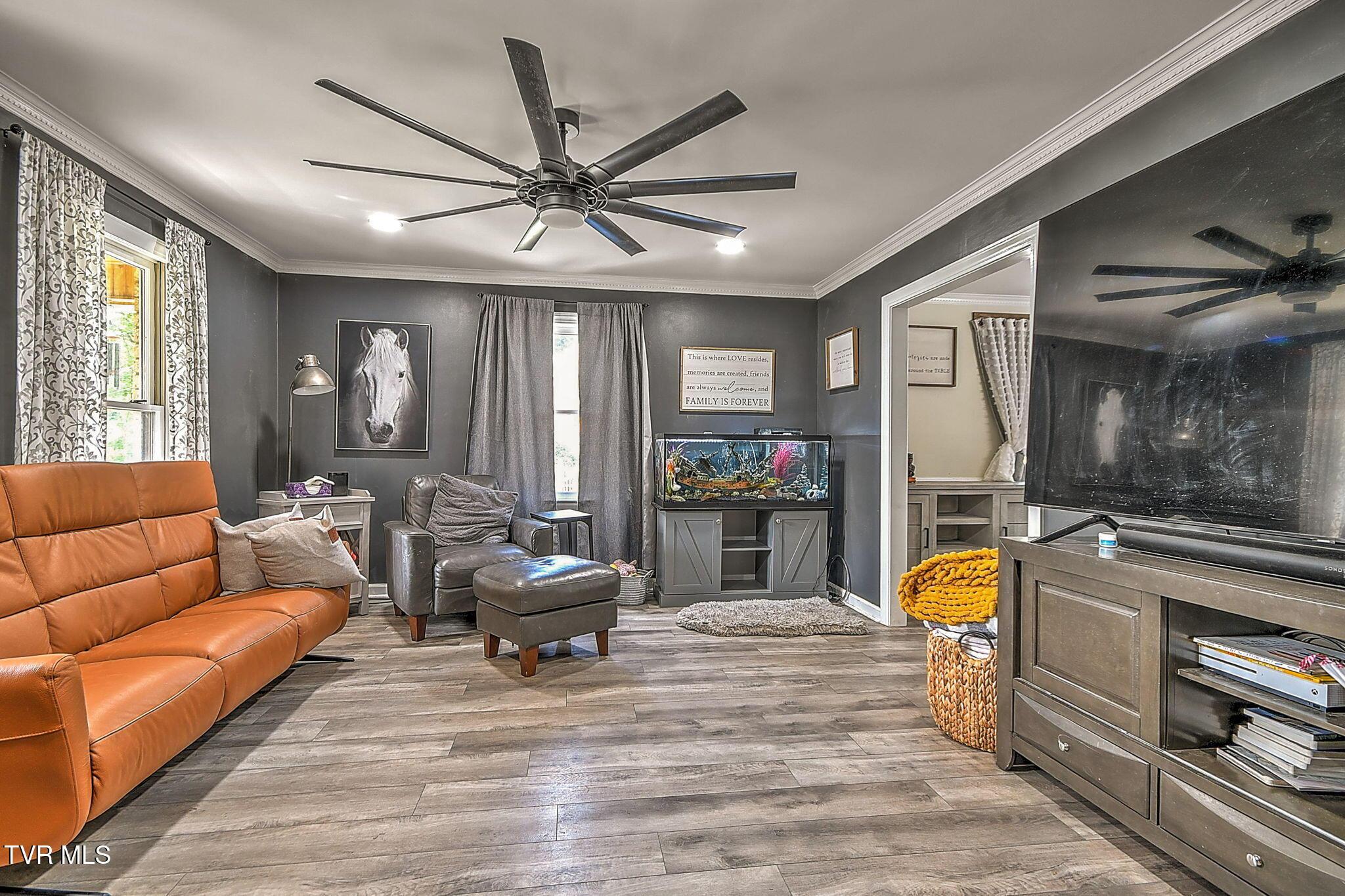 4-web-or-mls-818 Lizbeth Dr CP-5