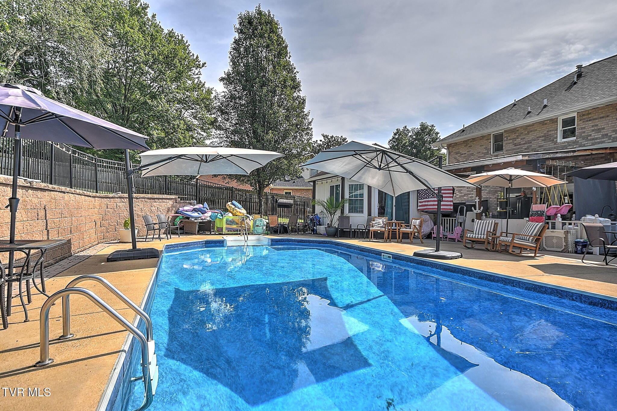 60-web-or-mls-818 Lizbeth Dr CP-61
