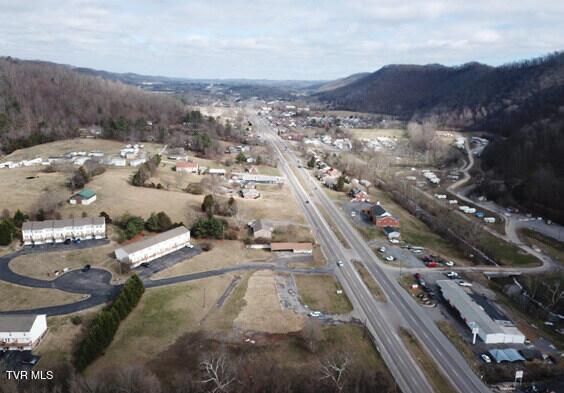 Photo of 936 sq ft, 0.41 ac commercial sale at 2618 Volunteer Parkway